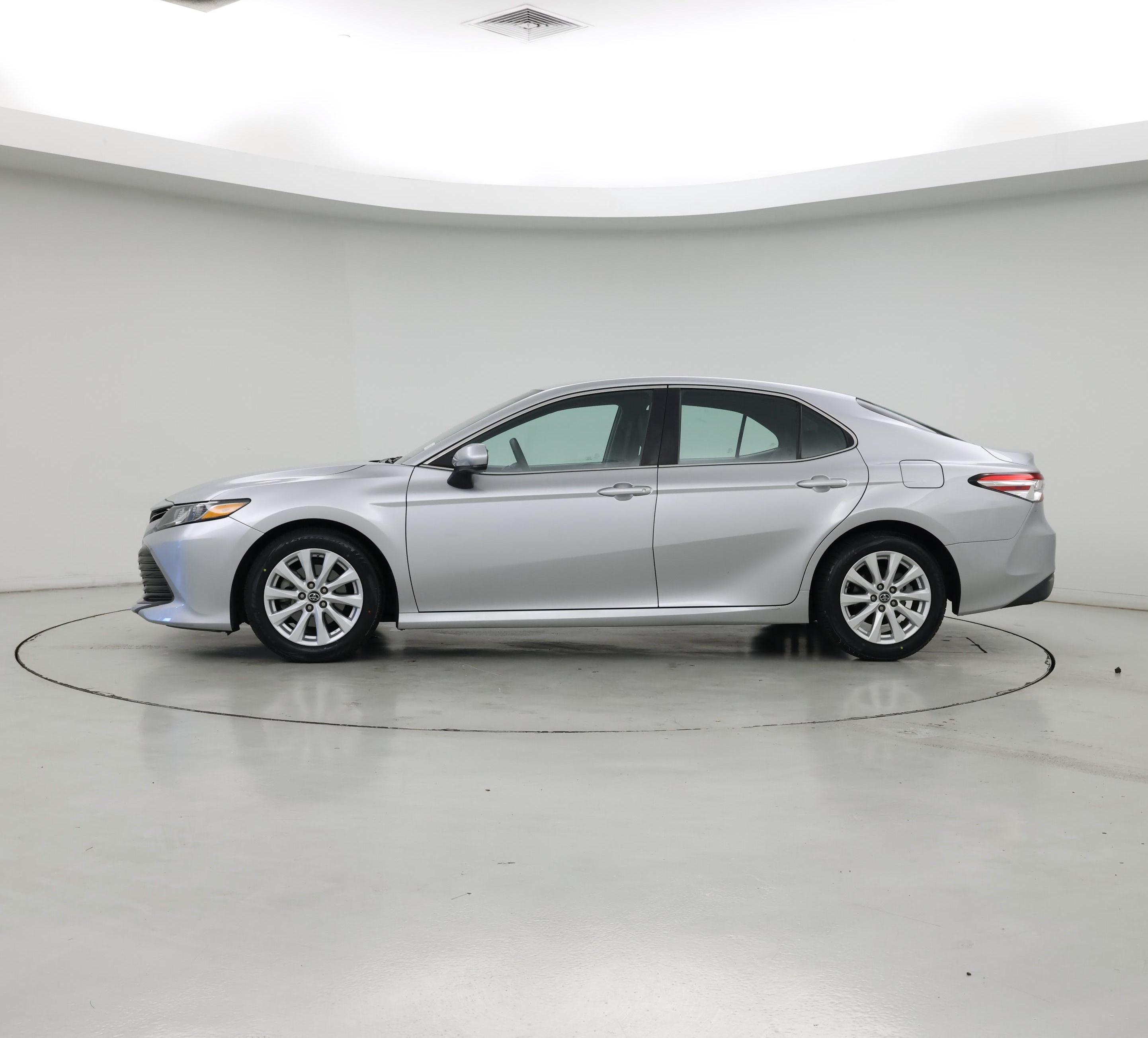 Thumbnail: 2018 Toyota Camry - 3