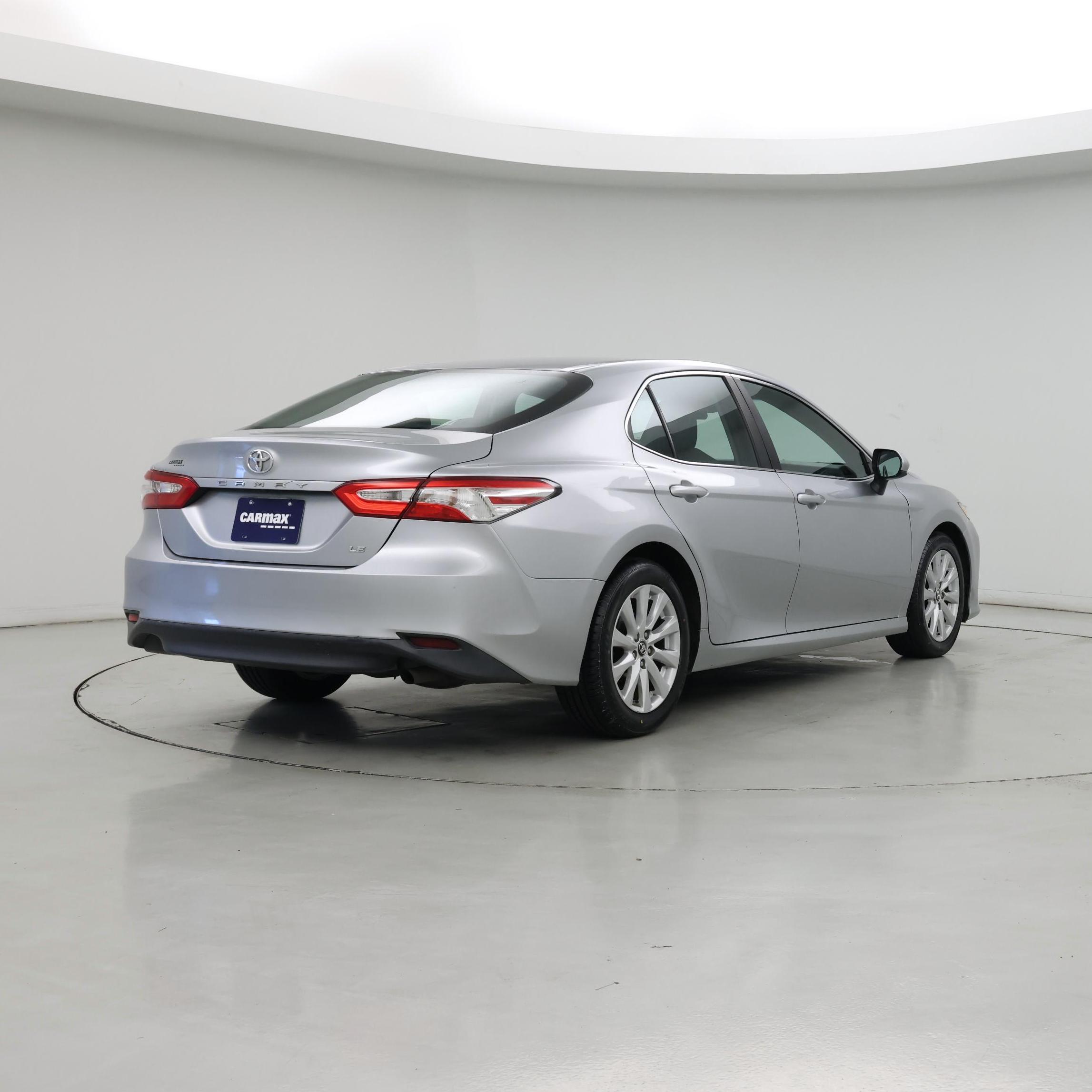 Thumbnail: 2018 Toyota Camry - 8
