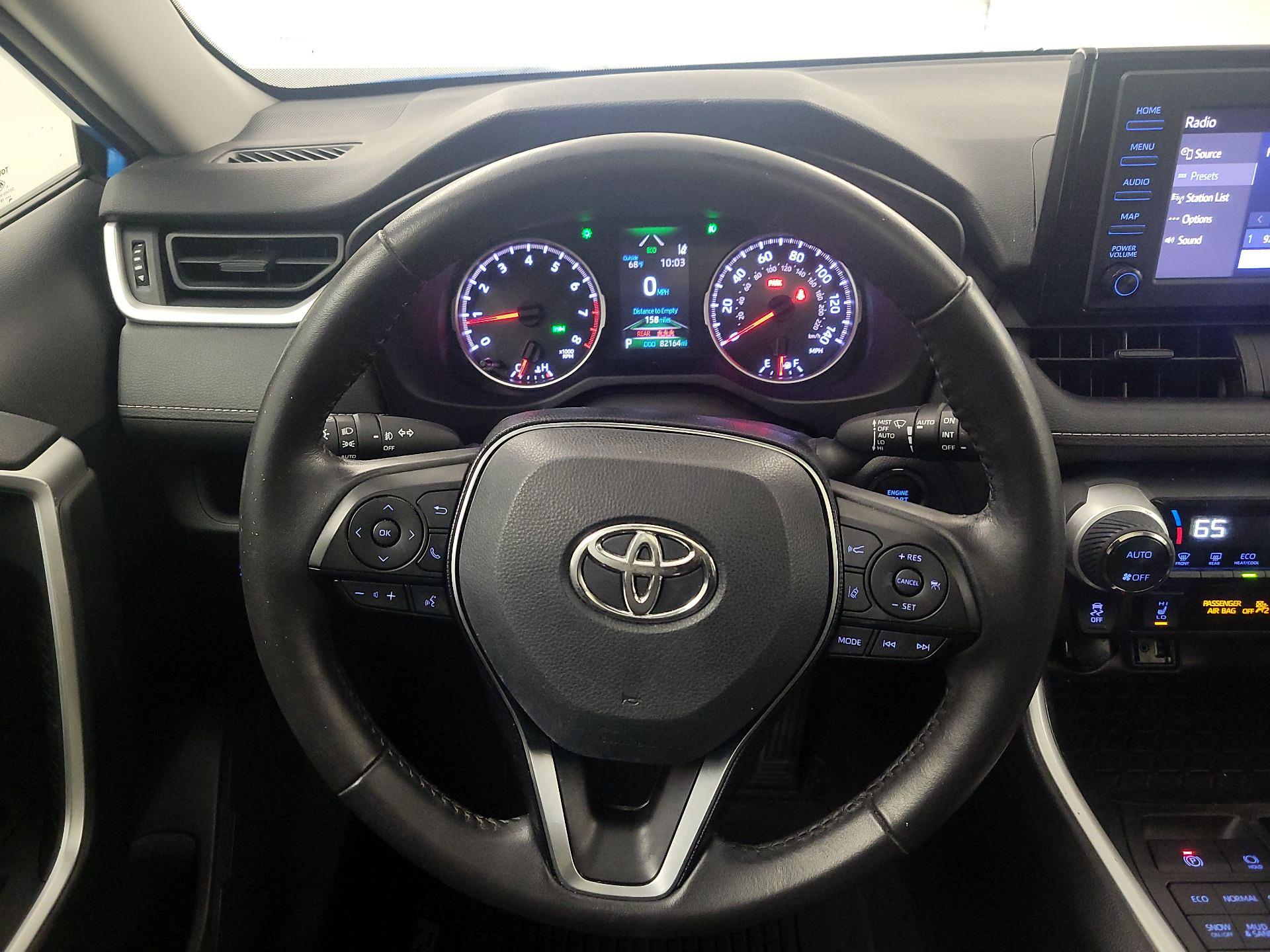 Thumbnail: 2019 Toyota RAV4 - 10