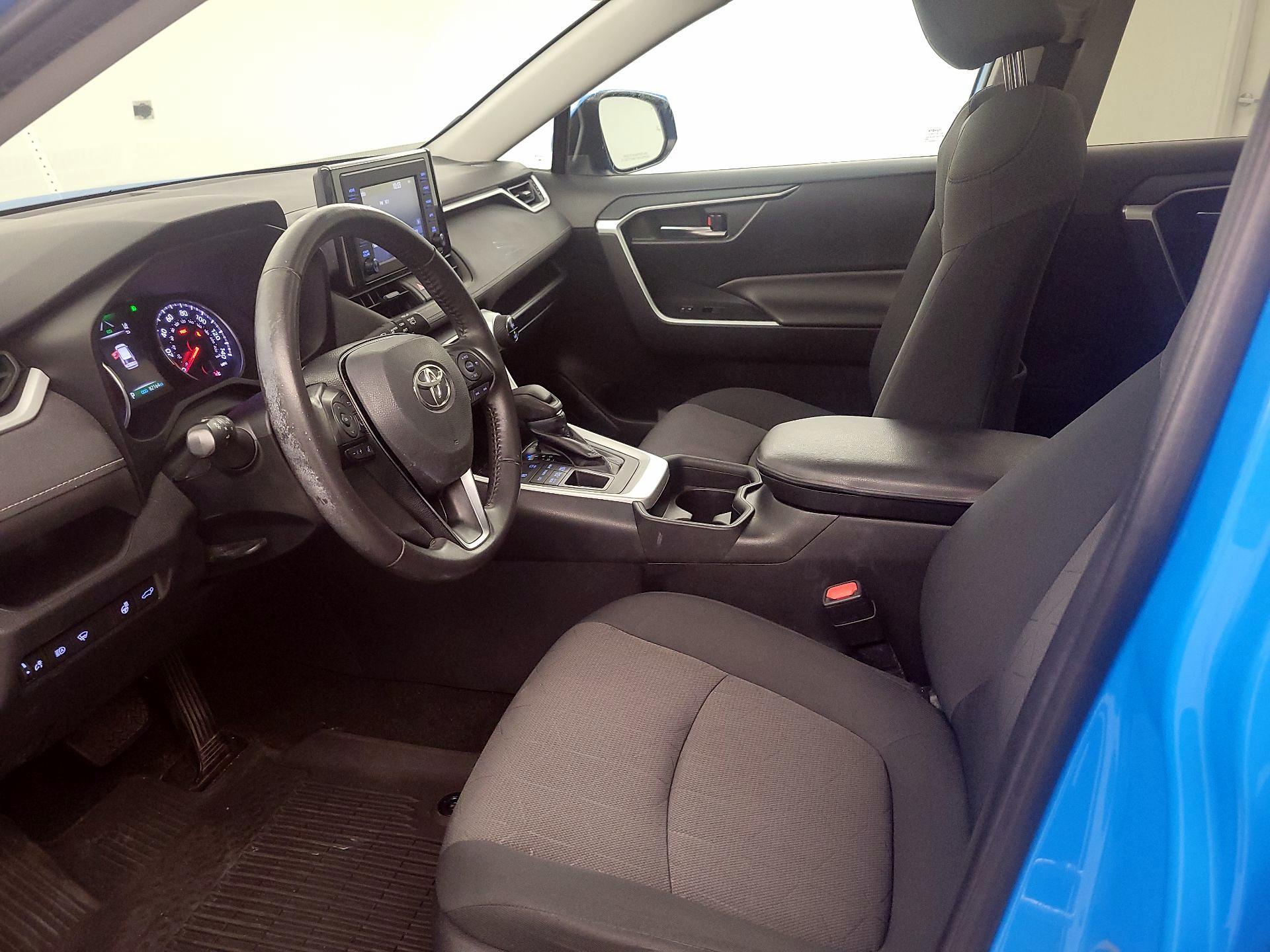 Thumbnail: 2019 Toyota RAV4 - 11