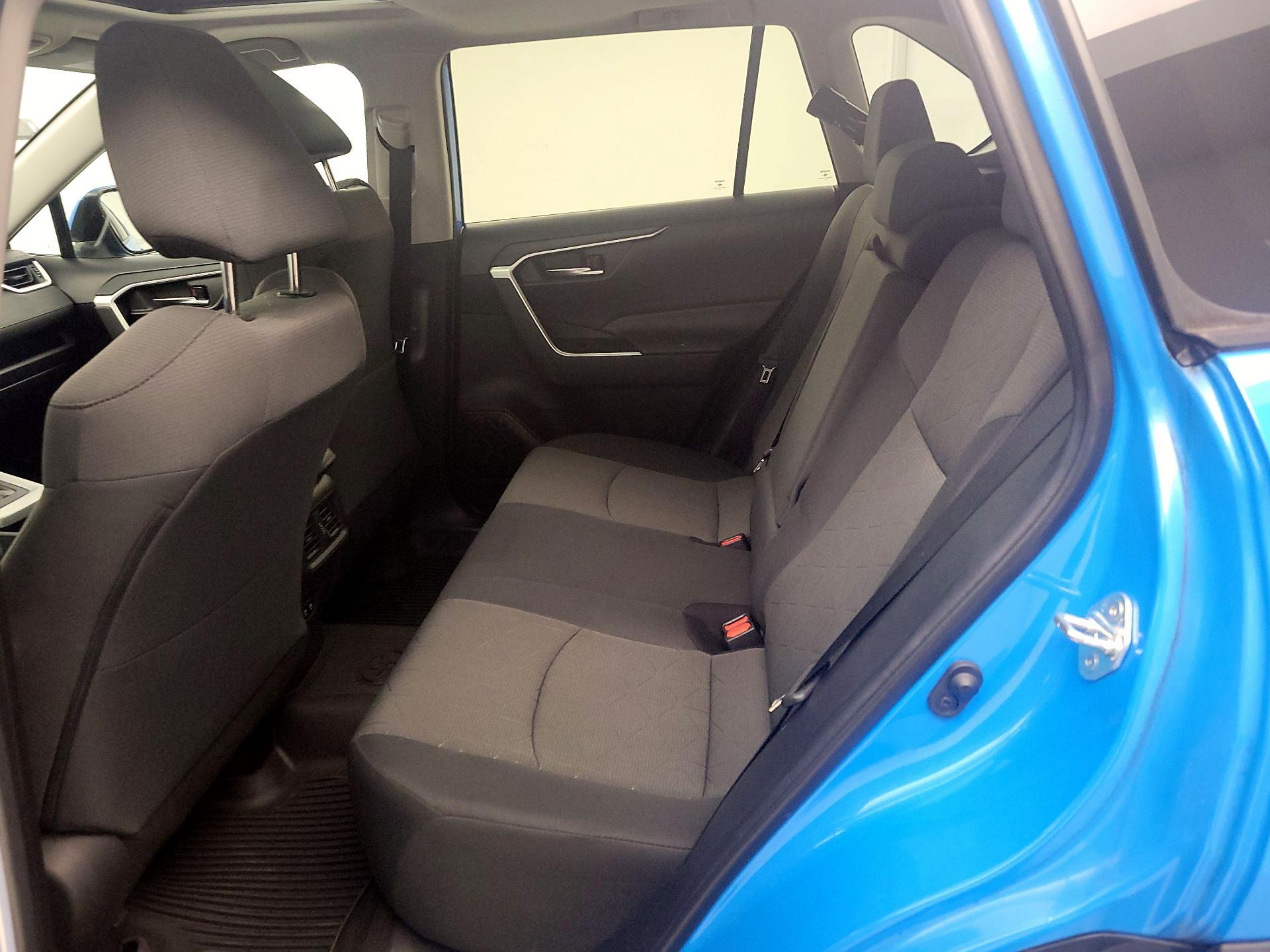 Thumbnail: 2019 Toyota RAV4 - 20