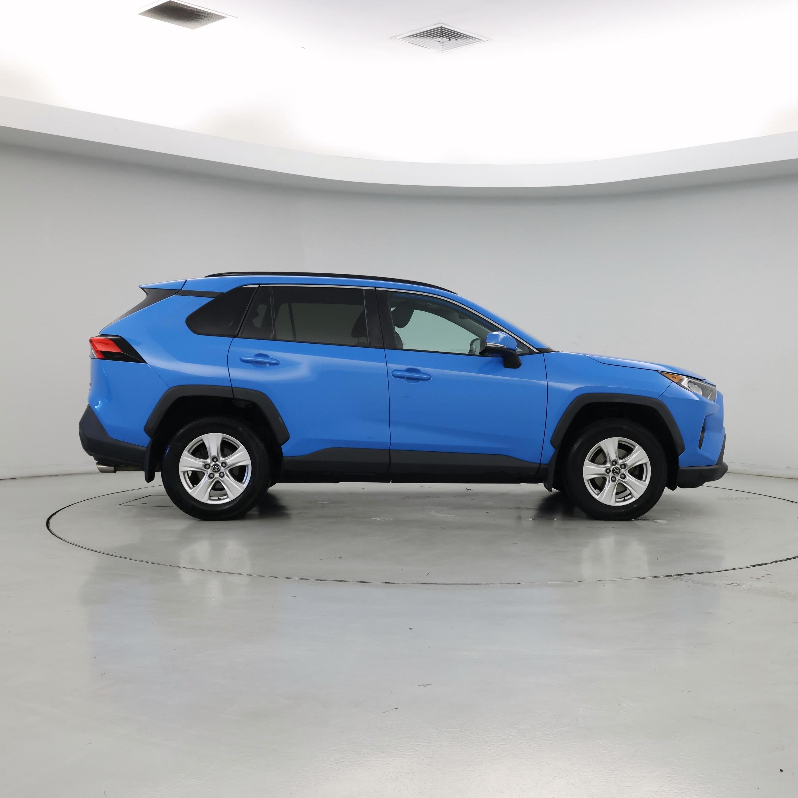 Thumbnail: 2019 Toyota RAV4 - 7