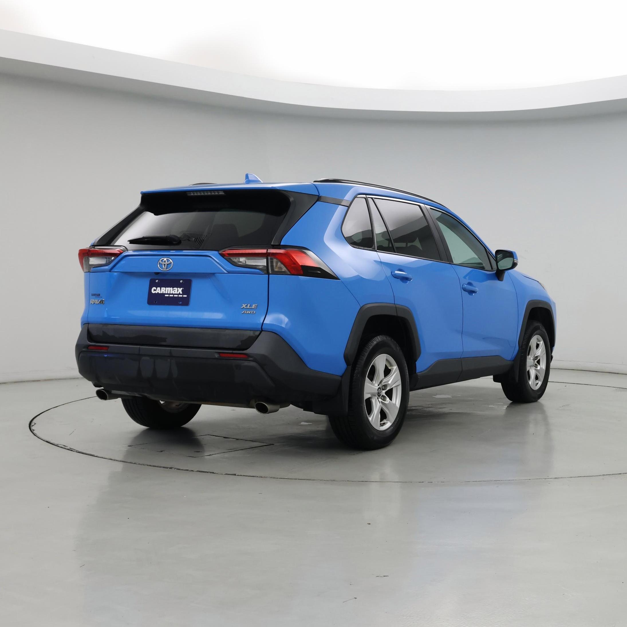Thumbnail: 2019 Toyota RAV4 - 8
