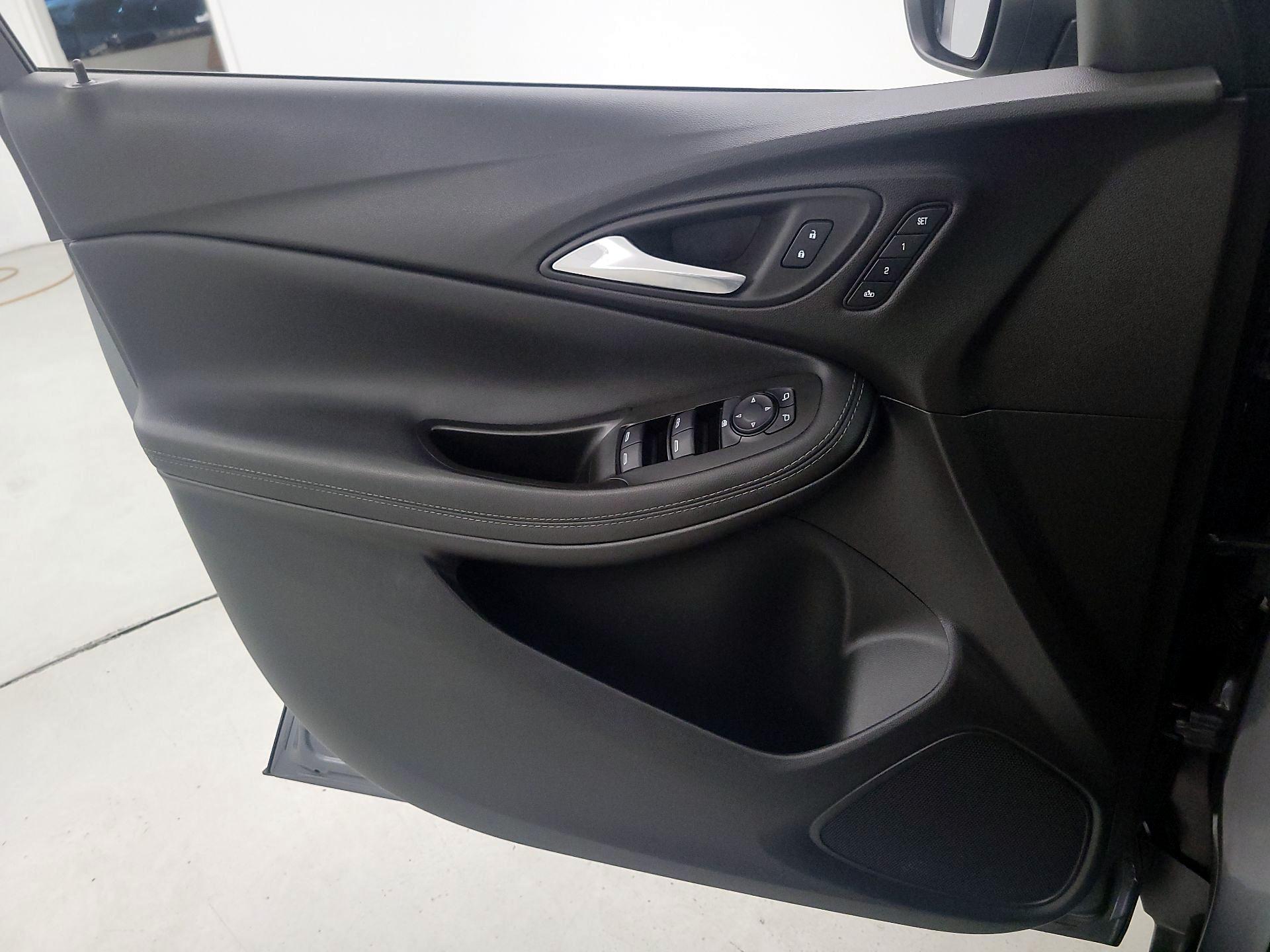 Thumbnail: 2021 Buick Encore GX - 12