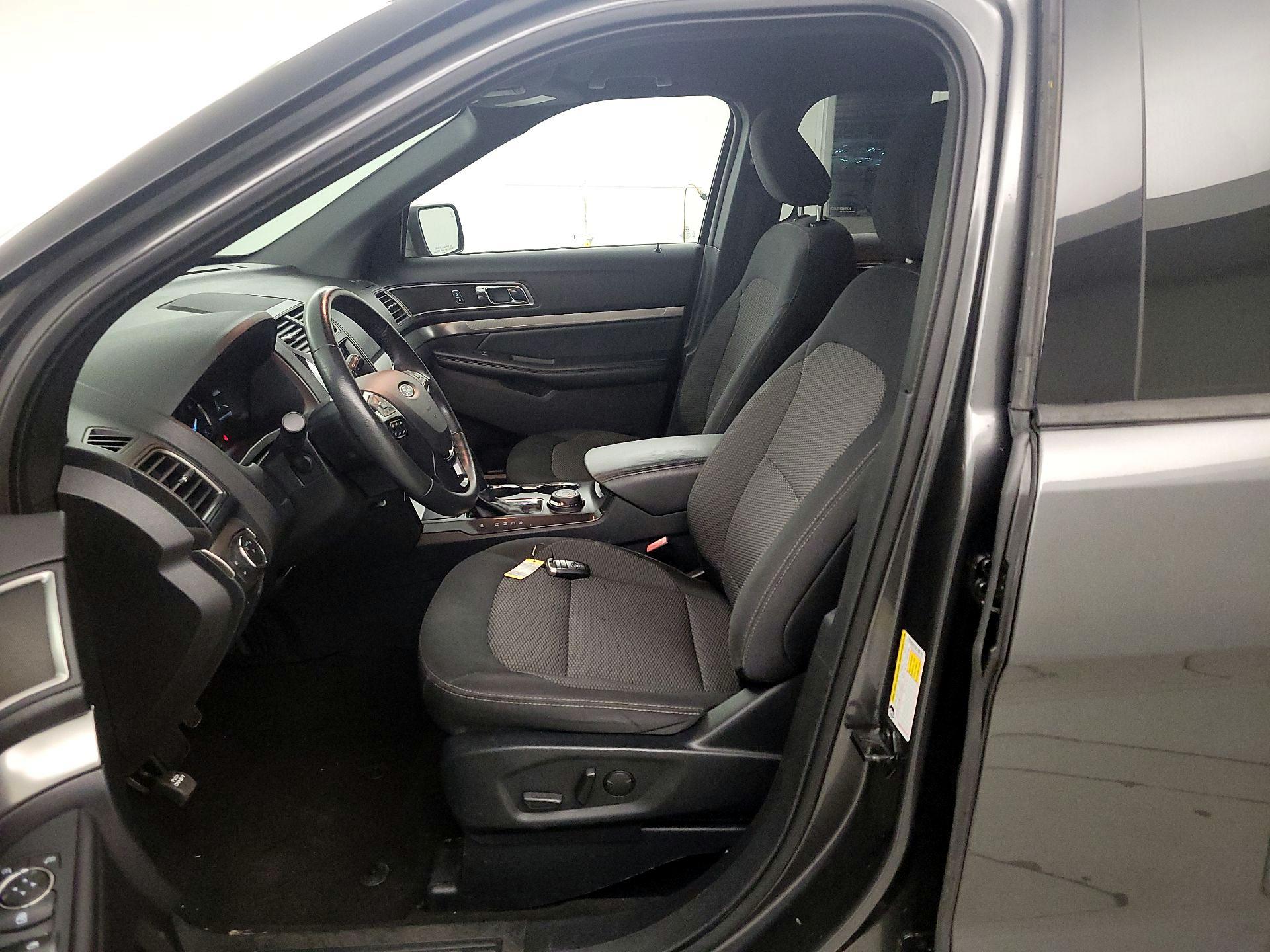Thumbnail: 2019 Ford Explorer - 11