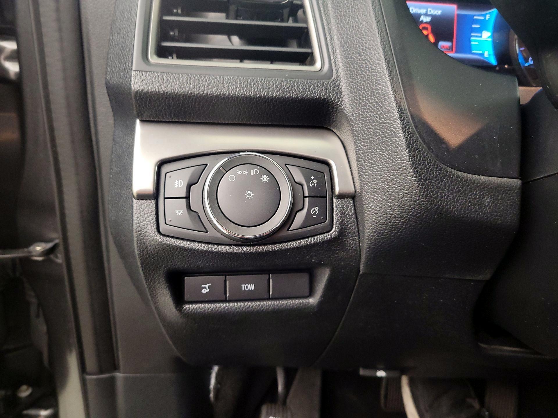 Thumbnail: 2019 Ford Explorer - 13