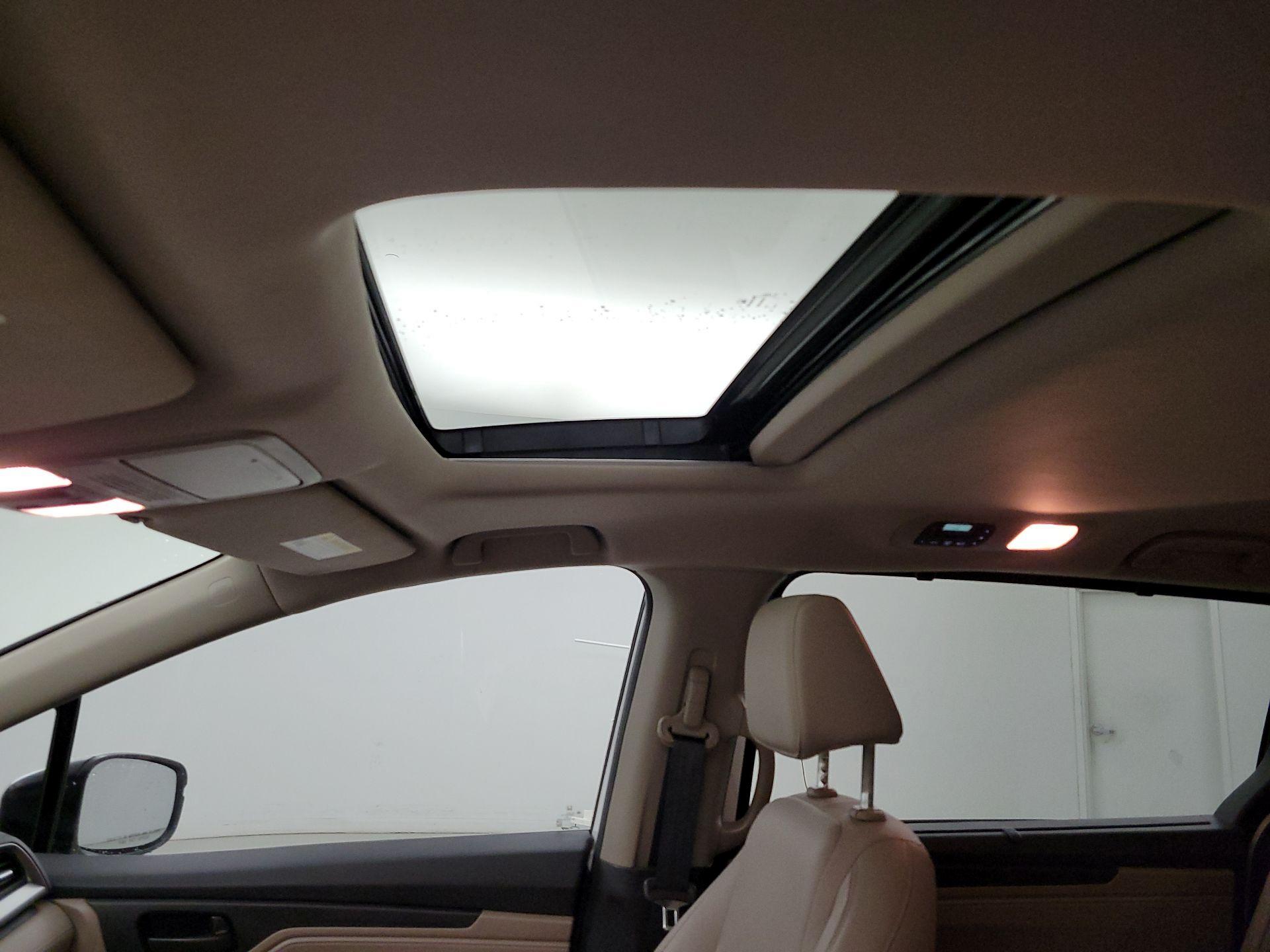 Thumbnail: 2020 Honda Odyssey - 17