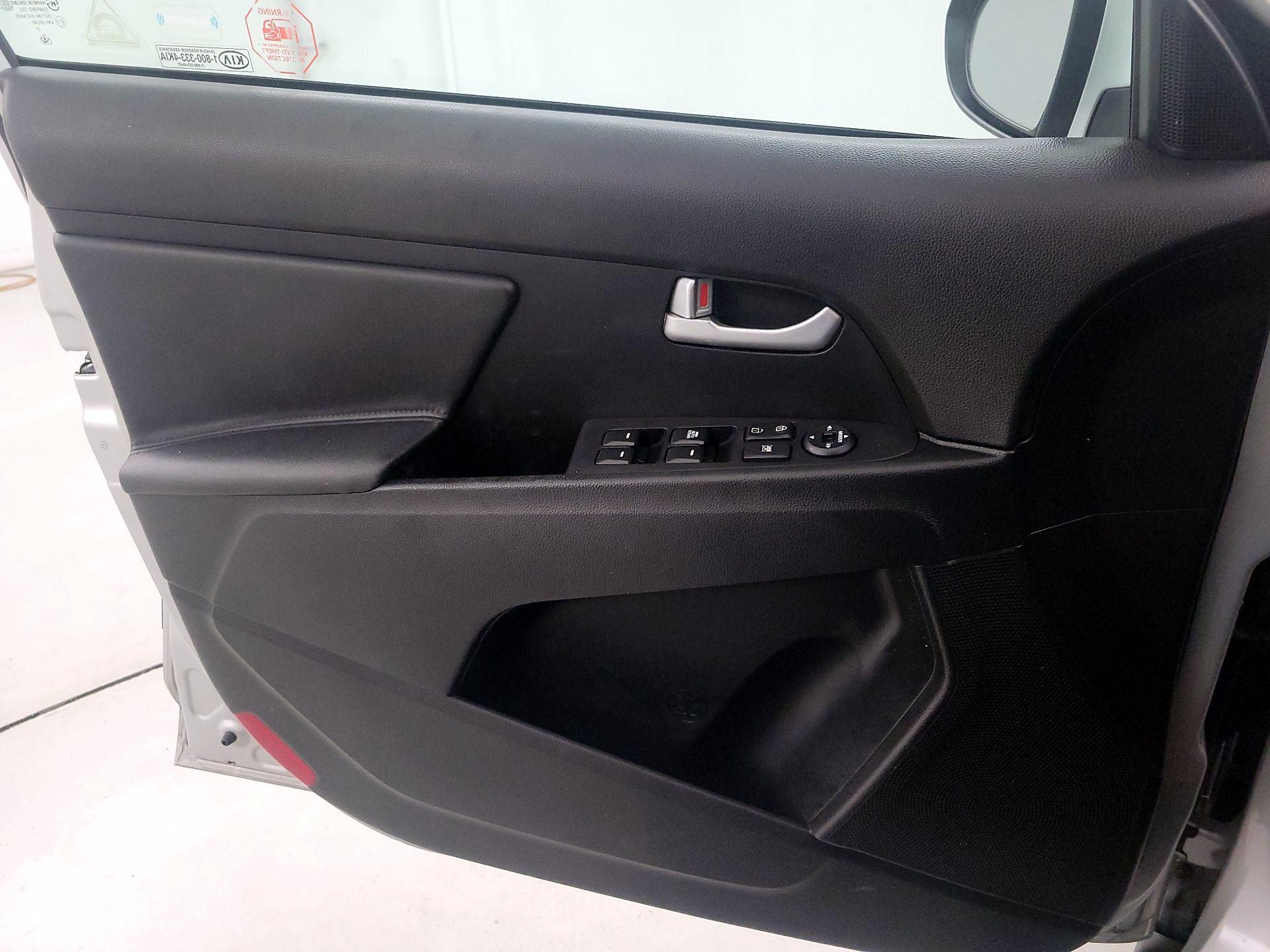 Thumbnail: 2014 Kia Sportage - 12