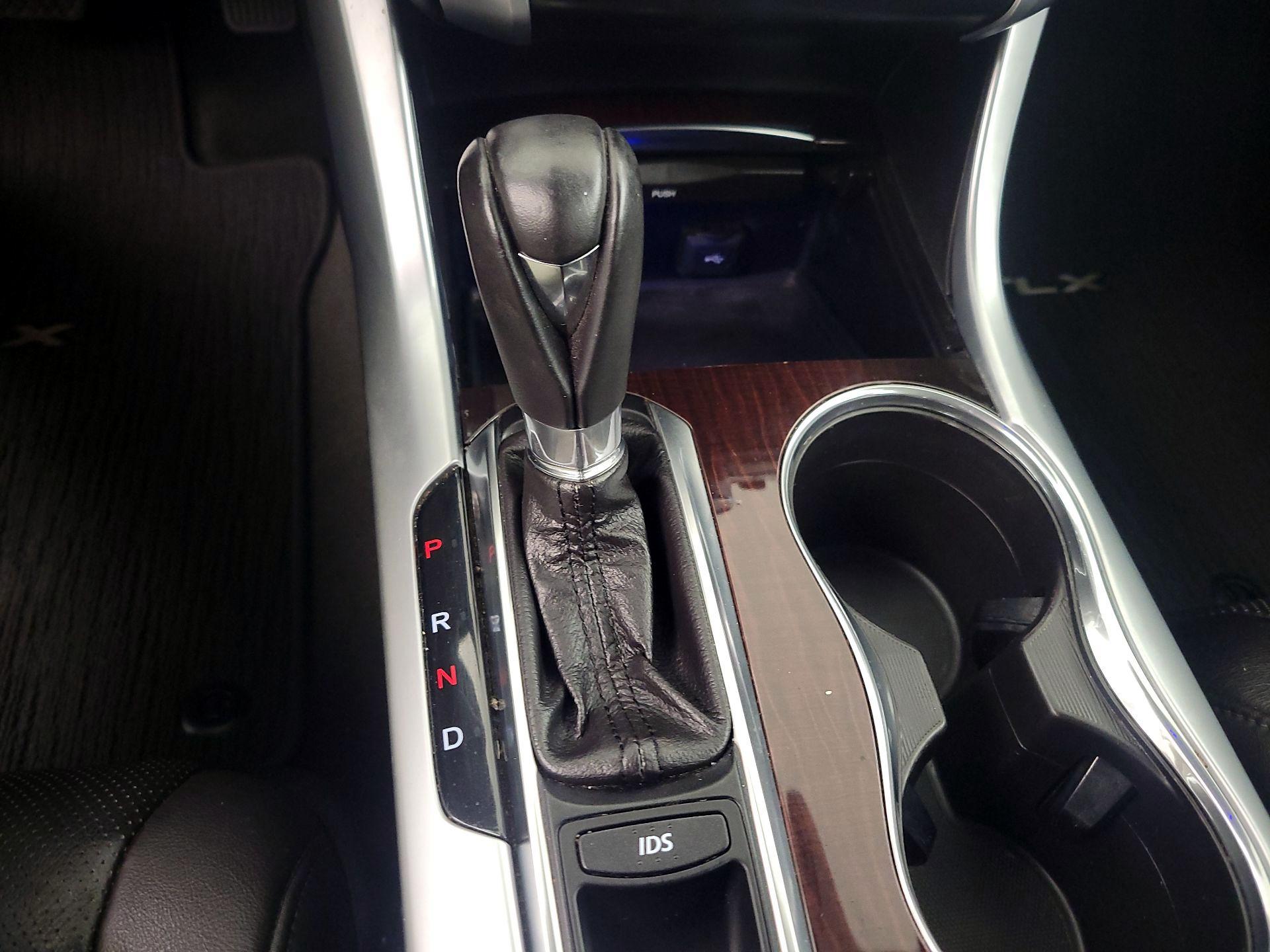 Thumbnail: 2015 Acura TLX - 18