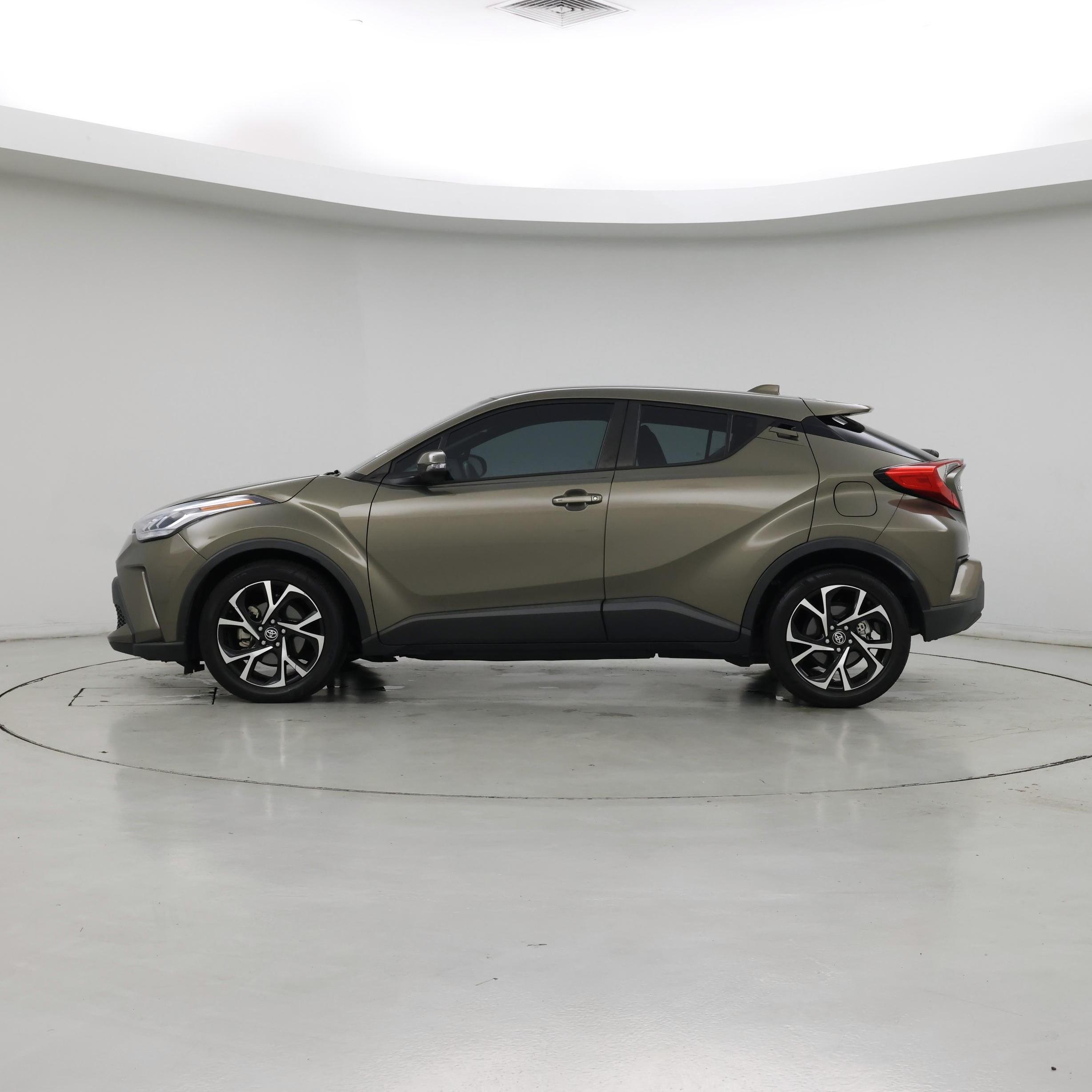Thumbnail: 2021 Toyota C-HR - 3