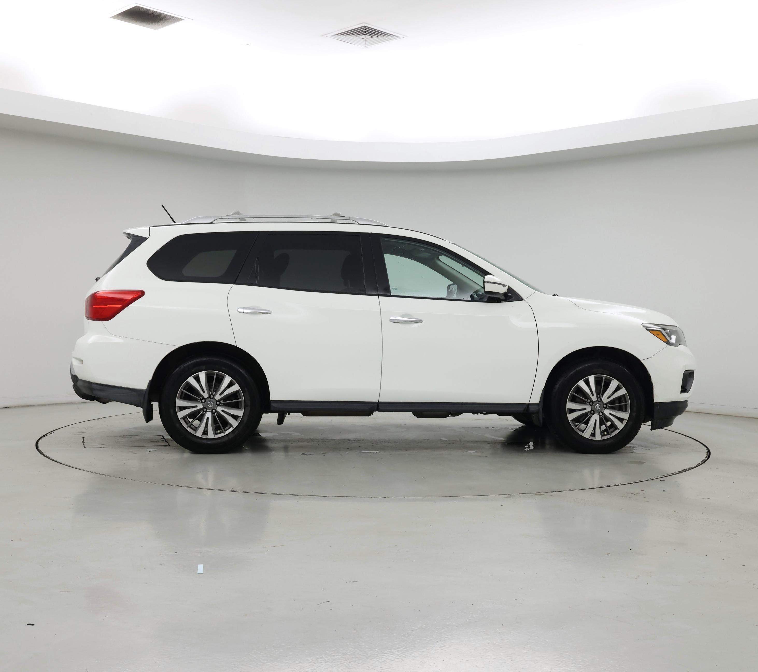 Thumbnail: 2018 Nissan Pathfinder - 7