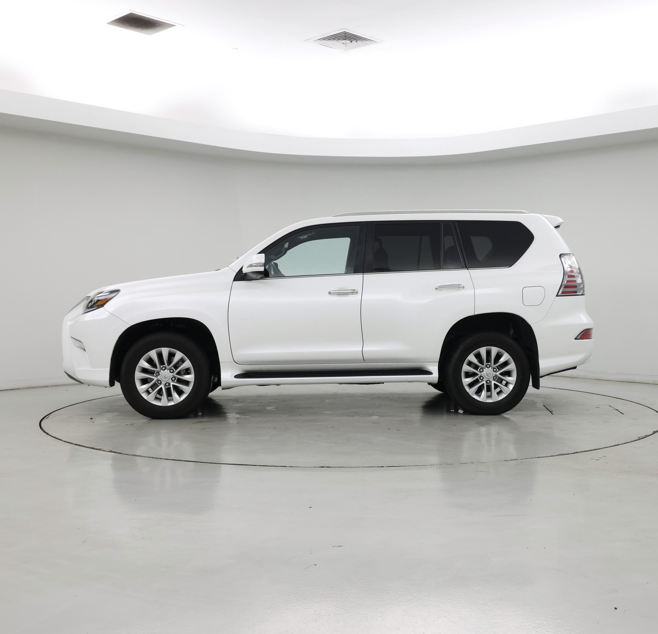 Thumbnail: 2022 Lexus GX - 3