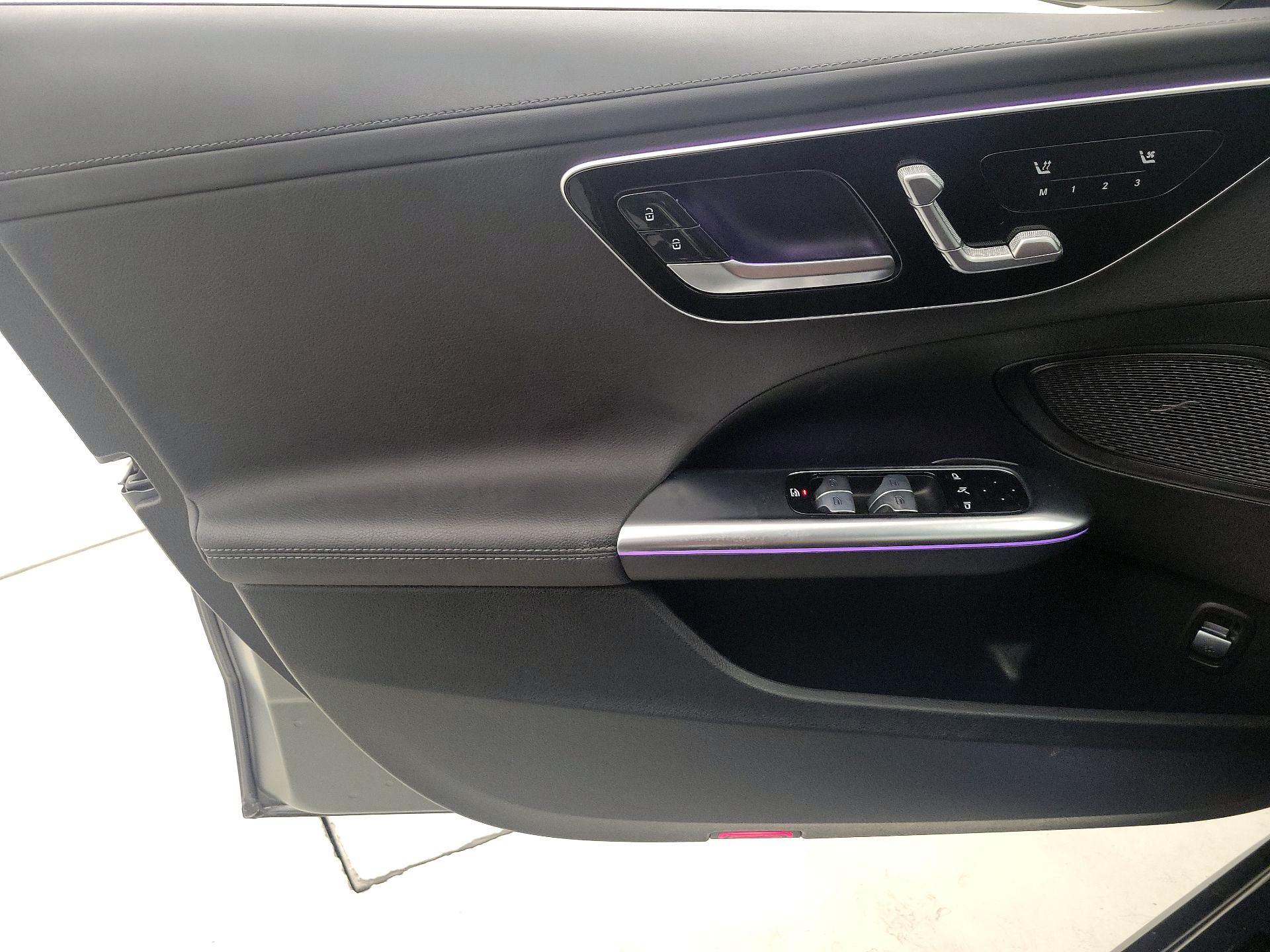 Thumbnail: 2022 Mercedes-Benz C-Class - 12