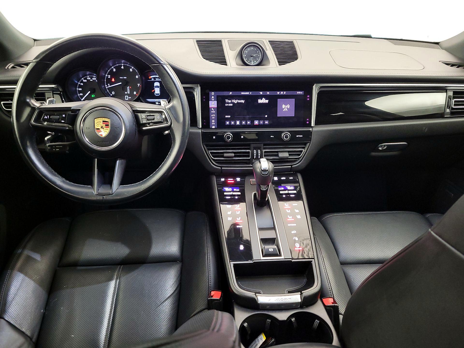 Thumbnail: 2022 Porsche Macan - 9