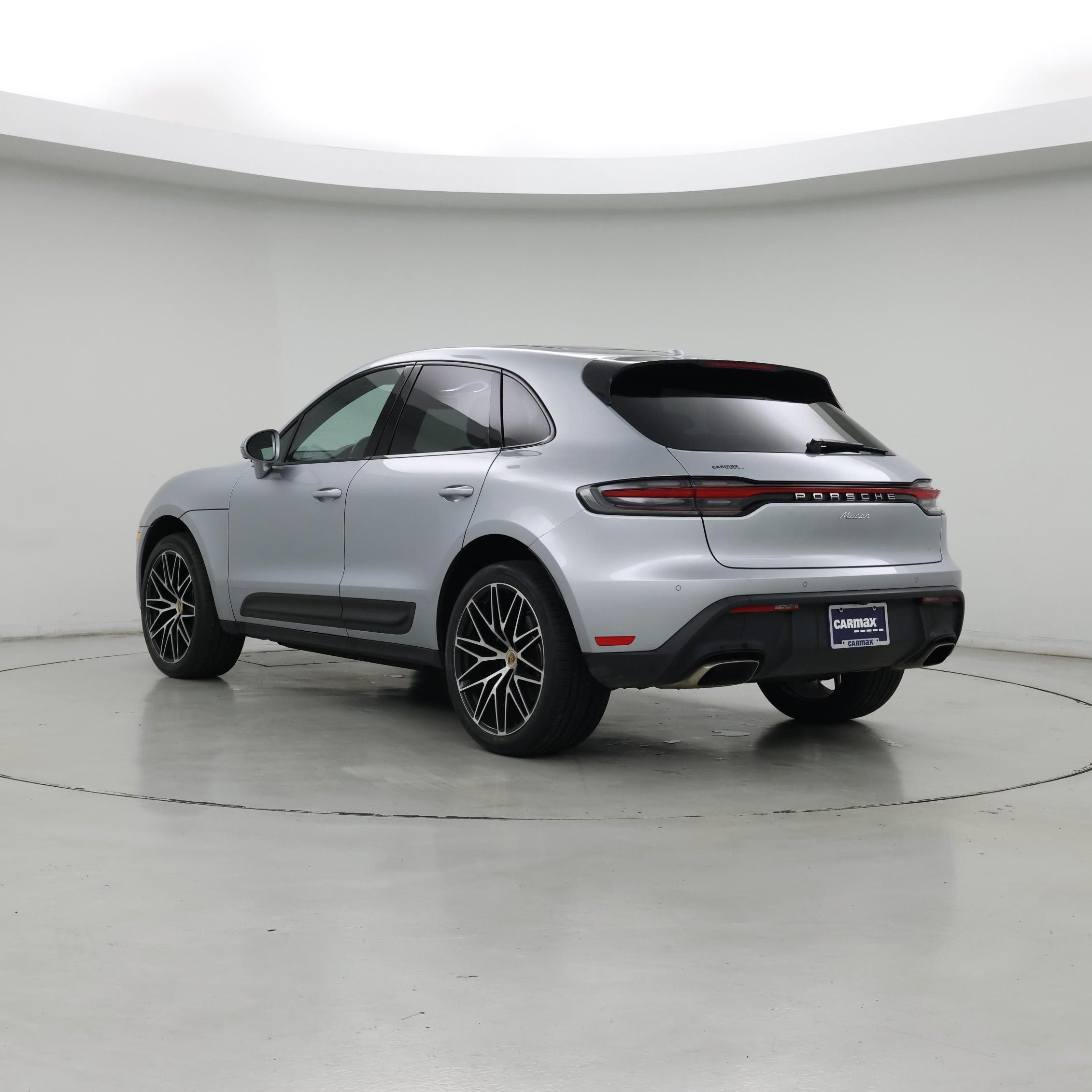 Thumbnail: 2022 Porsche Macan - 2