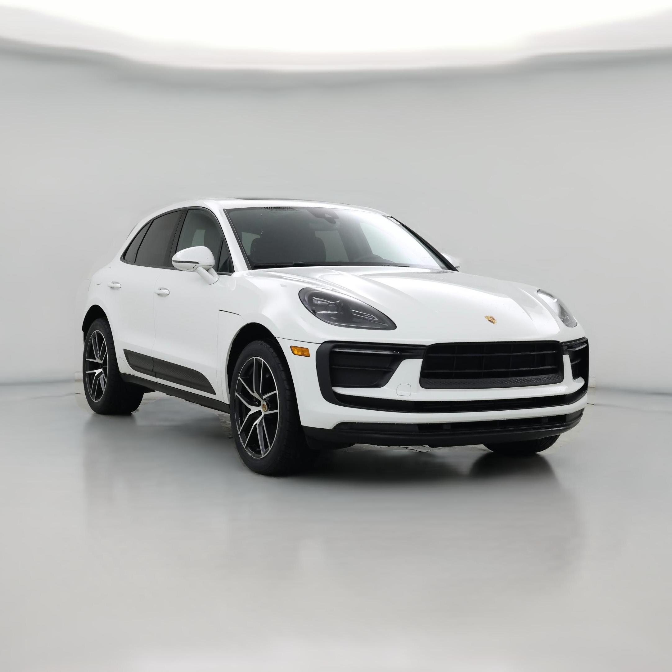 Thumbnail: 2022 Porsche Macan - 1
