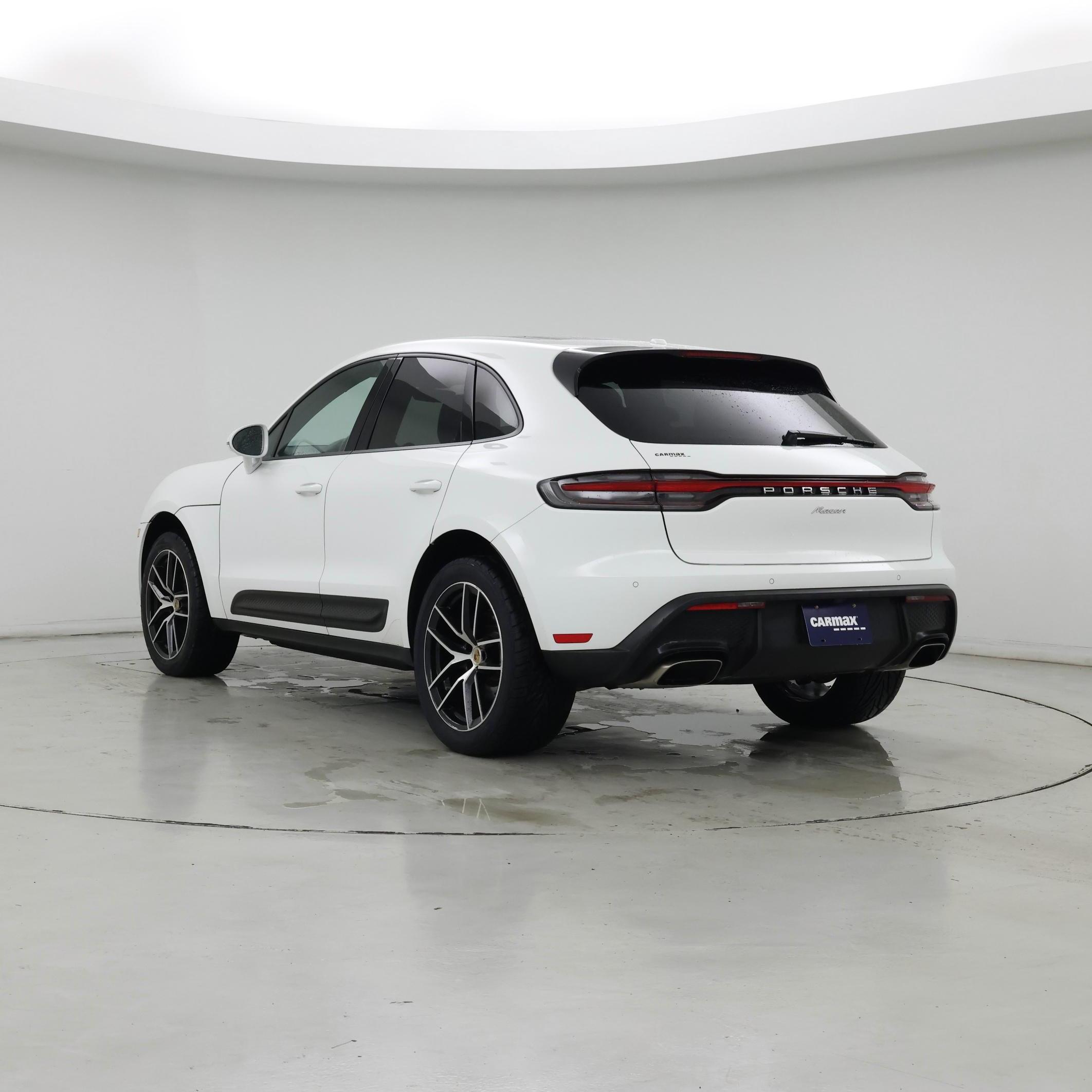 Thumbnail: 2022 Porsche Macan - 2