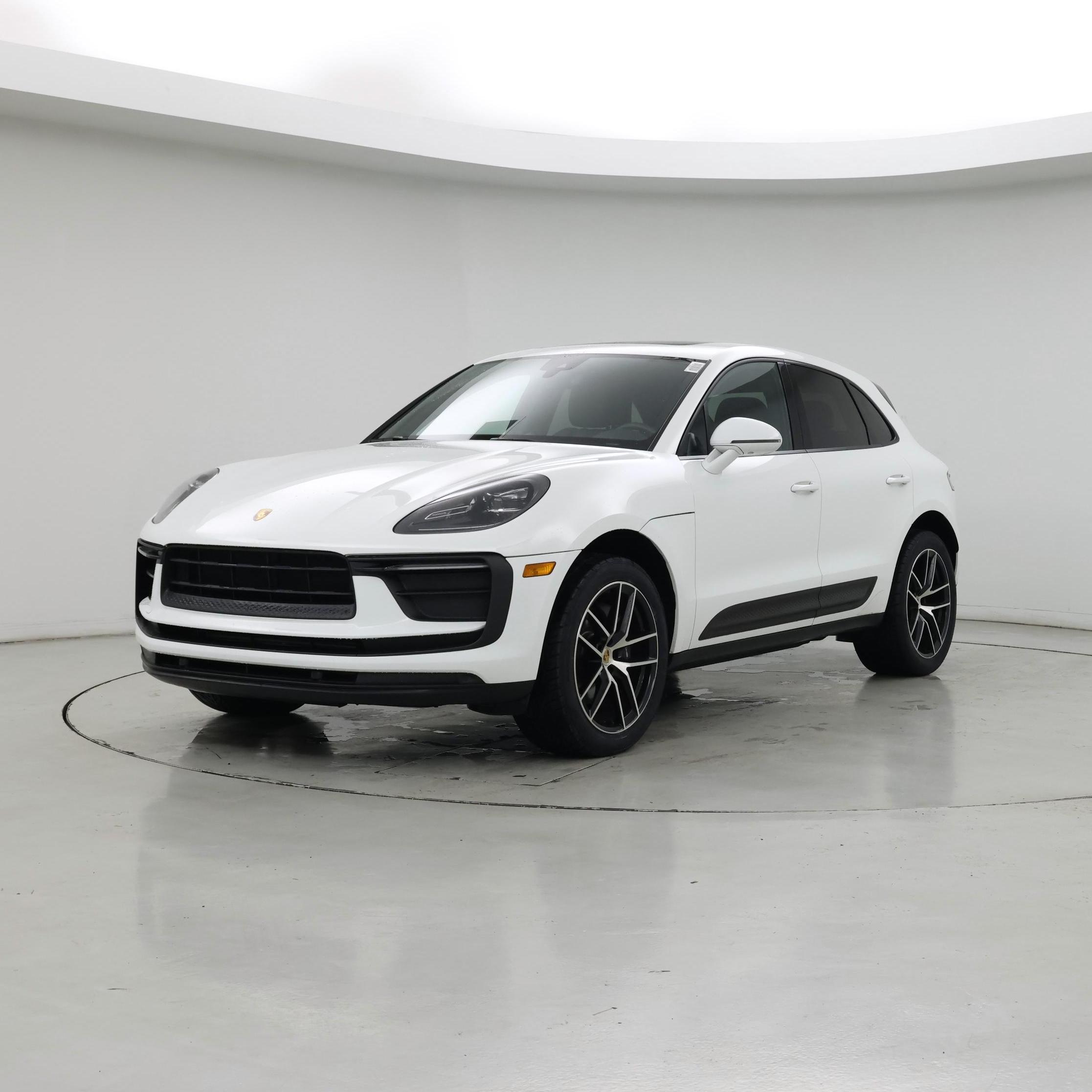 Thumbnail: 2022 Porsche Macan - 4