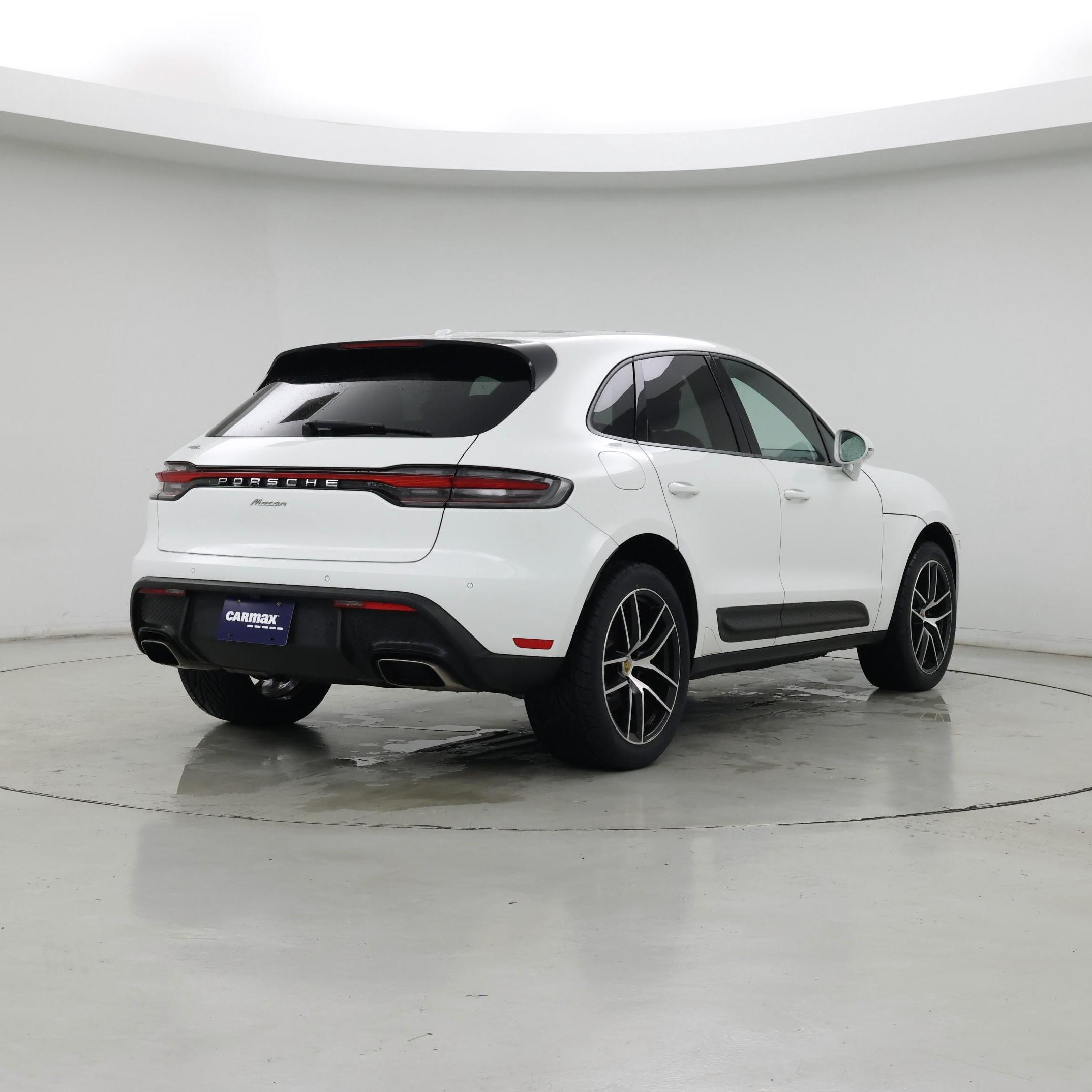 Thumbnail: 2022 Porsche Macan - 8