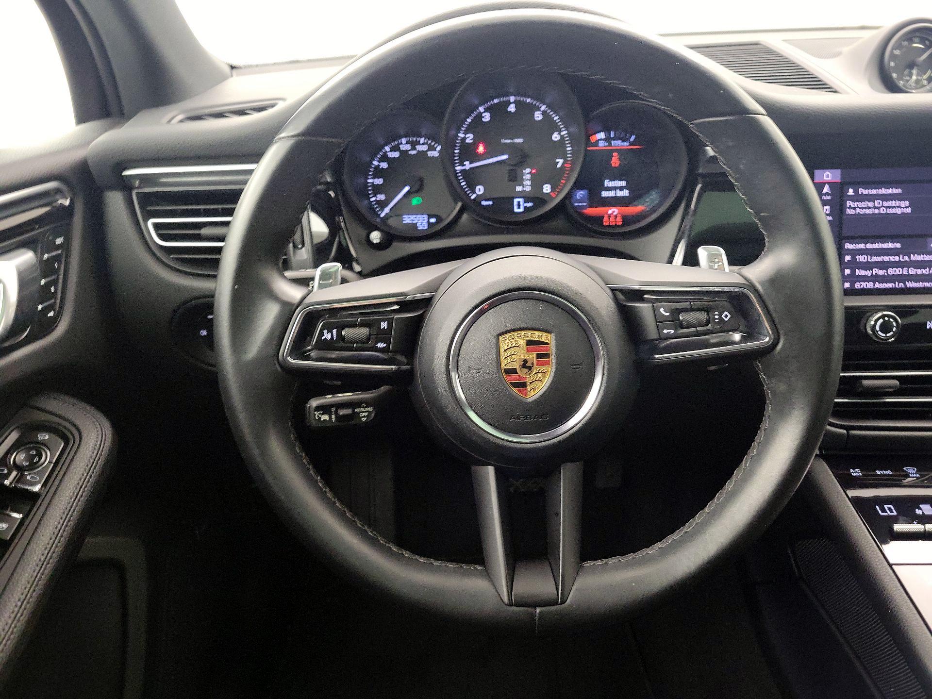 Thumbnail: 2022 Porsche Macan - 10