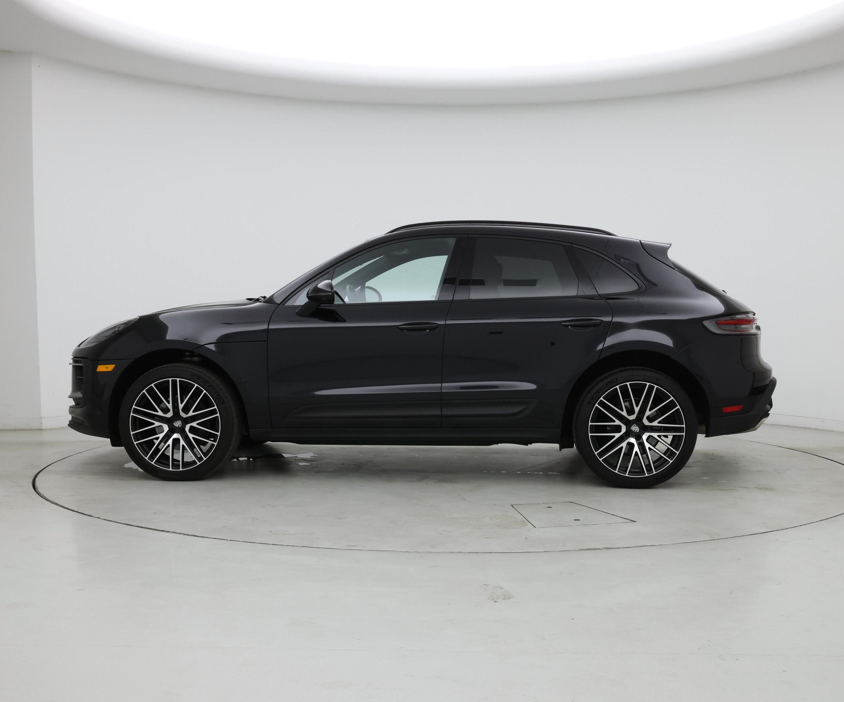 Thumbnail: 2022 Porsche Macan - 3