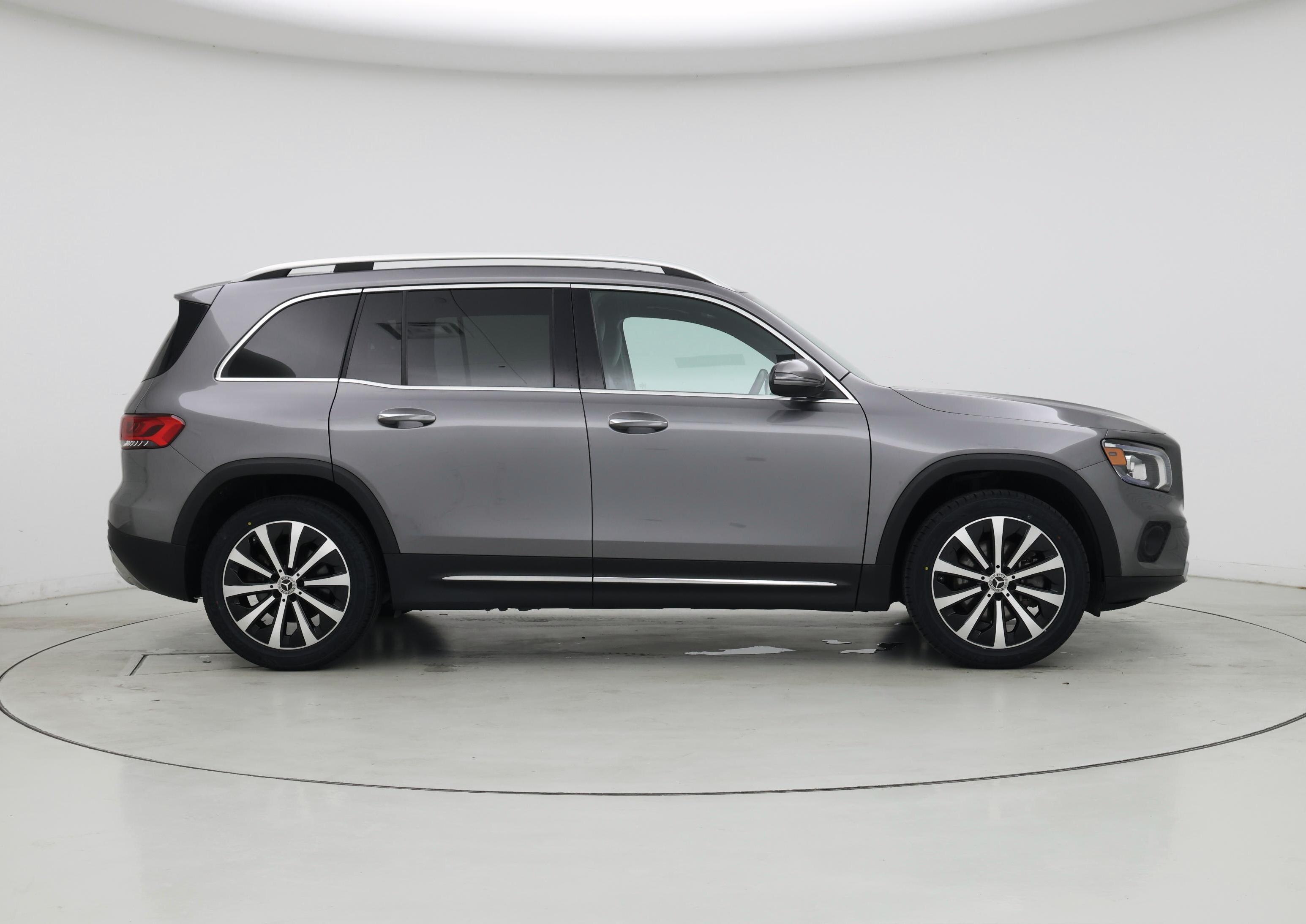 Thumbnail: 2023 Mercedes-Benz GLB - 7