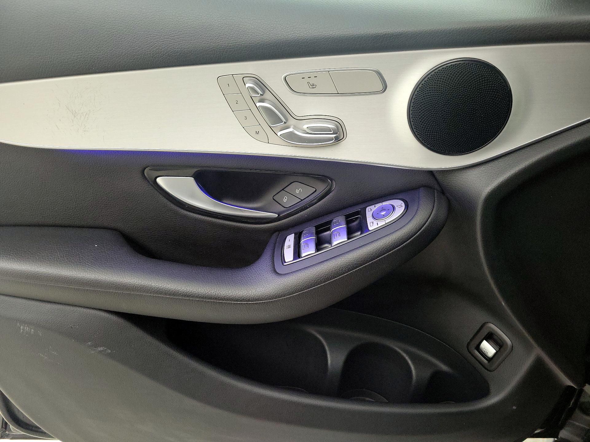 Thumbnail: 2022 Mercedes-Benz GLC - 12