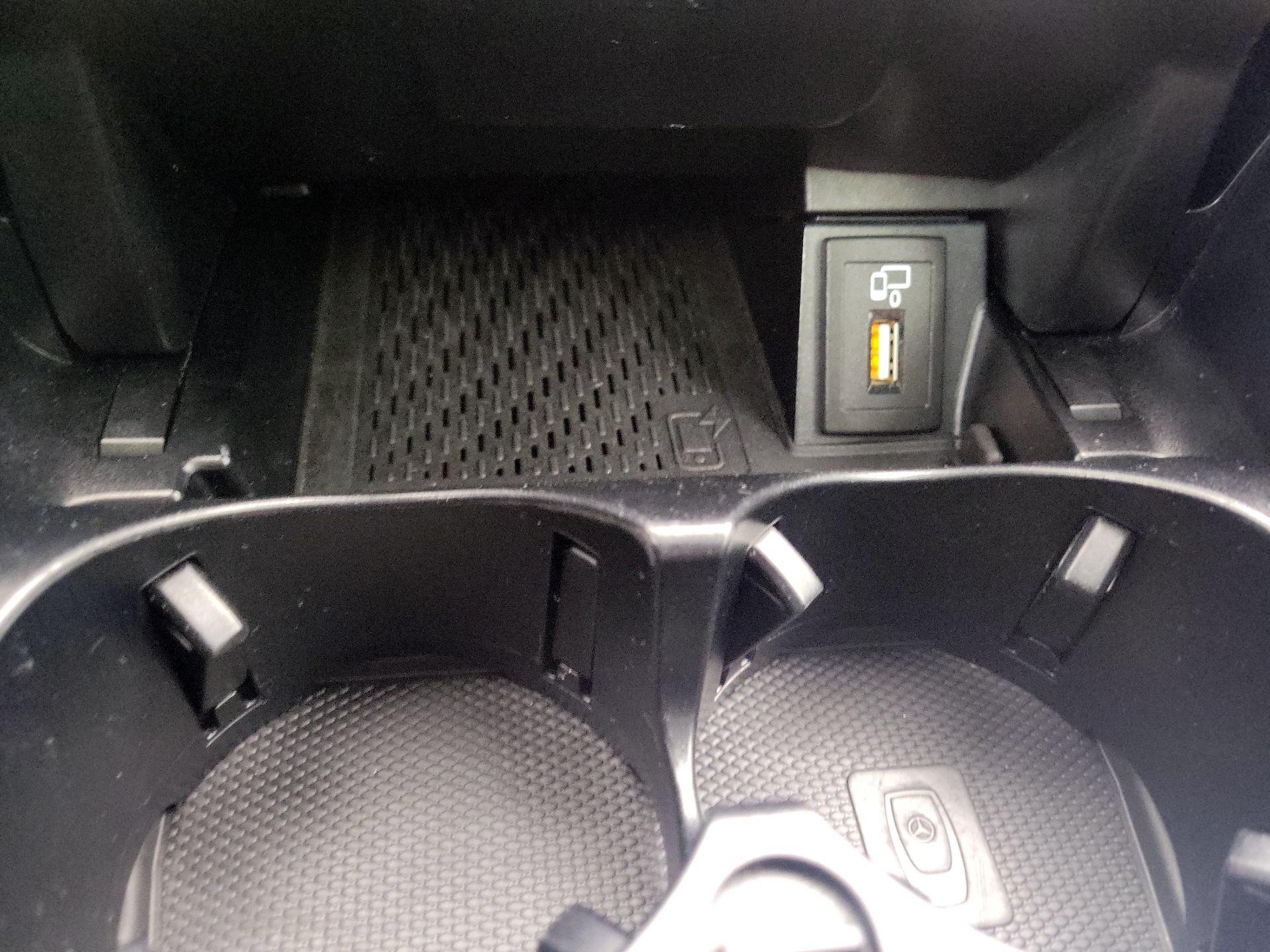 Thumbnail: 2023 Mercedes-Benz C-Class - 18