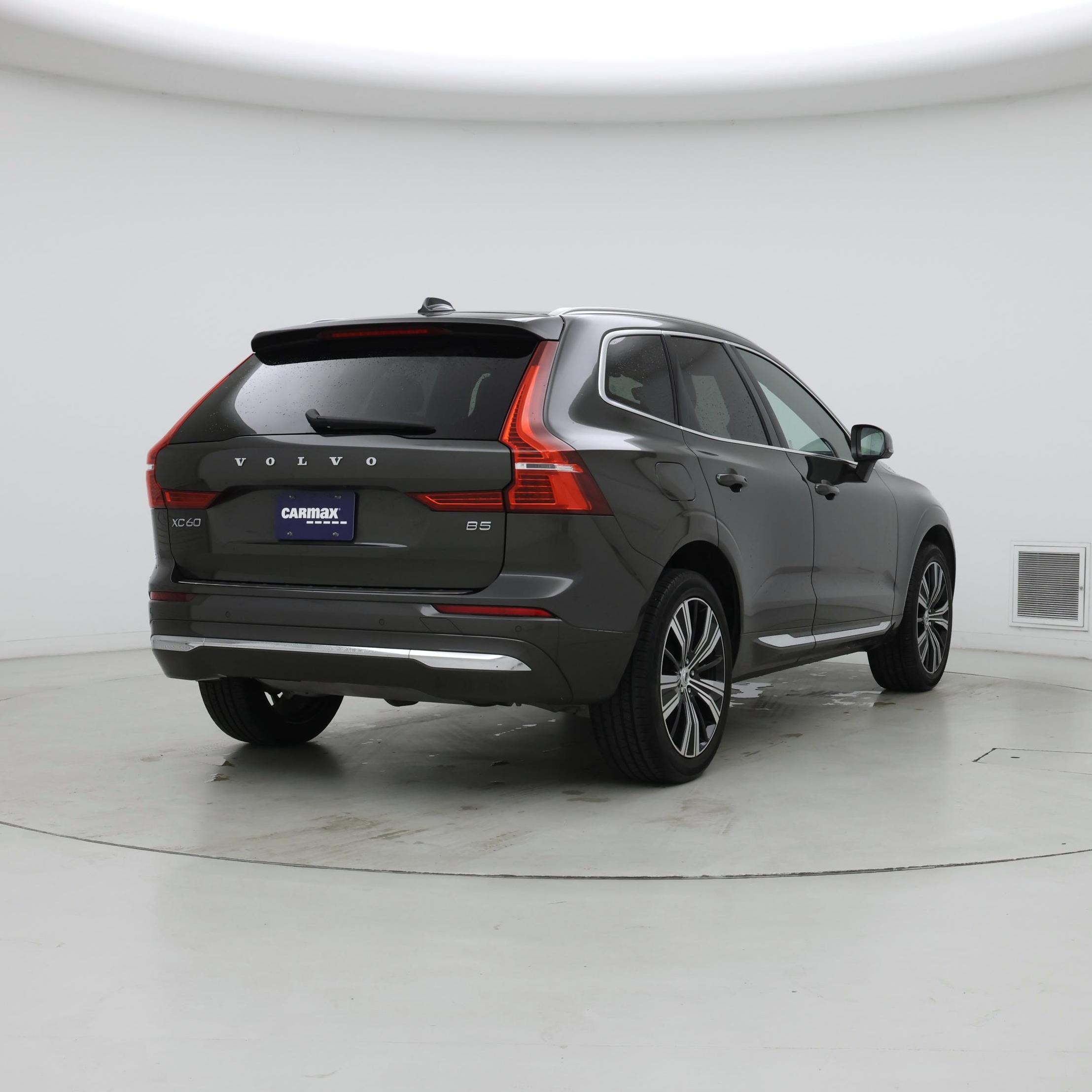 Thumbnail: 2022 Volvo XC60 - 8