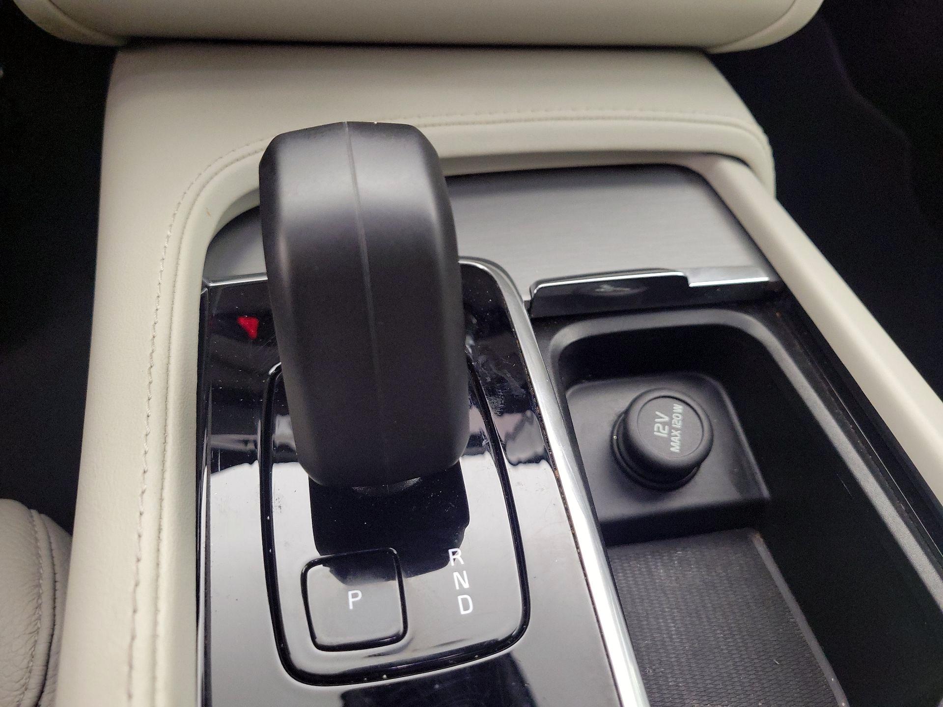 Thumbnail: 2024 Volvo XC90 - 17