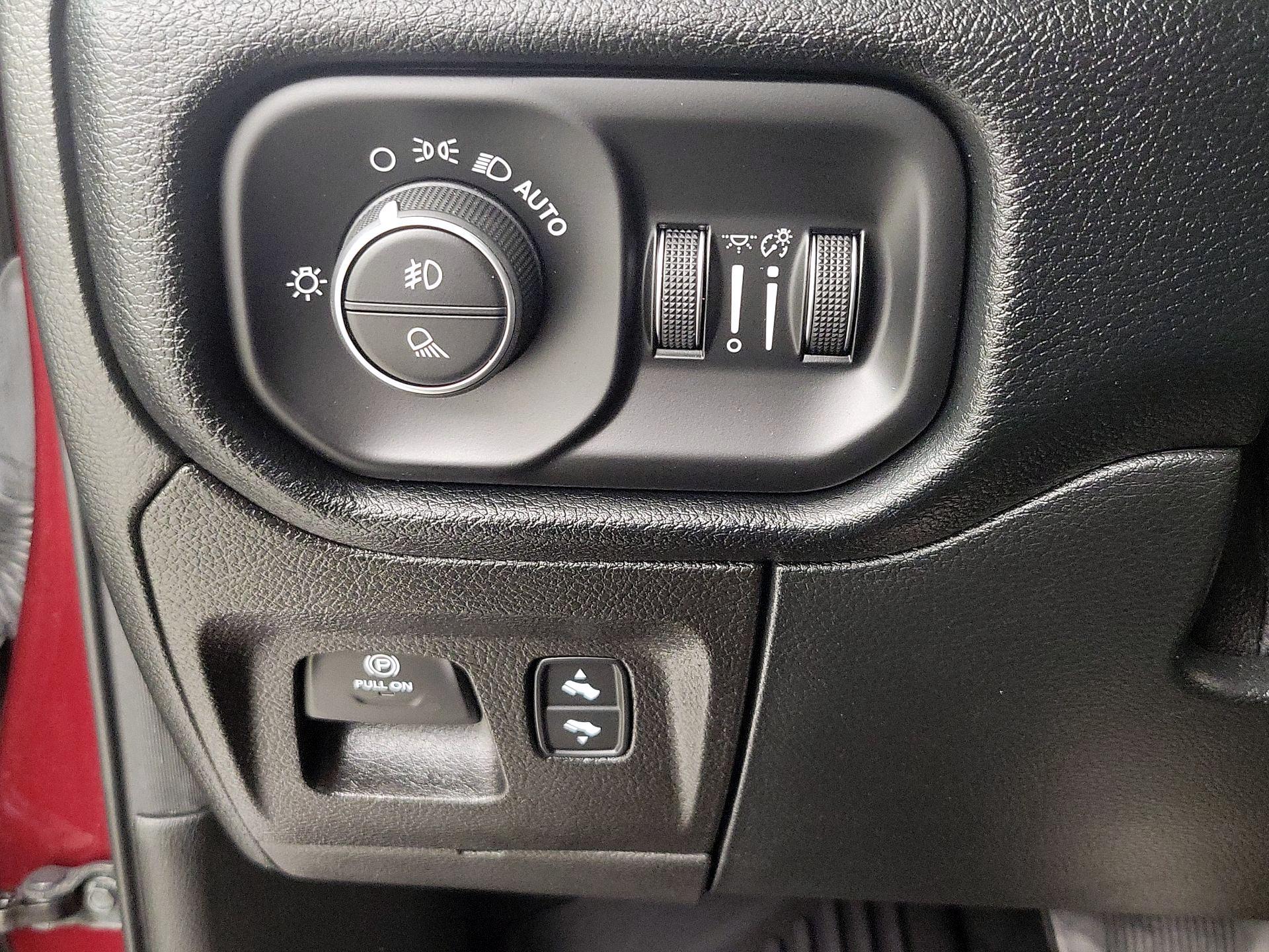 Thumbnail: 2021 RAM 1500 - 13