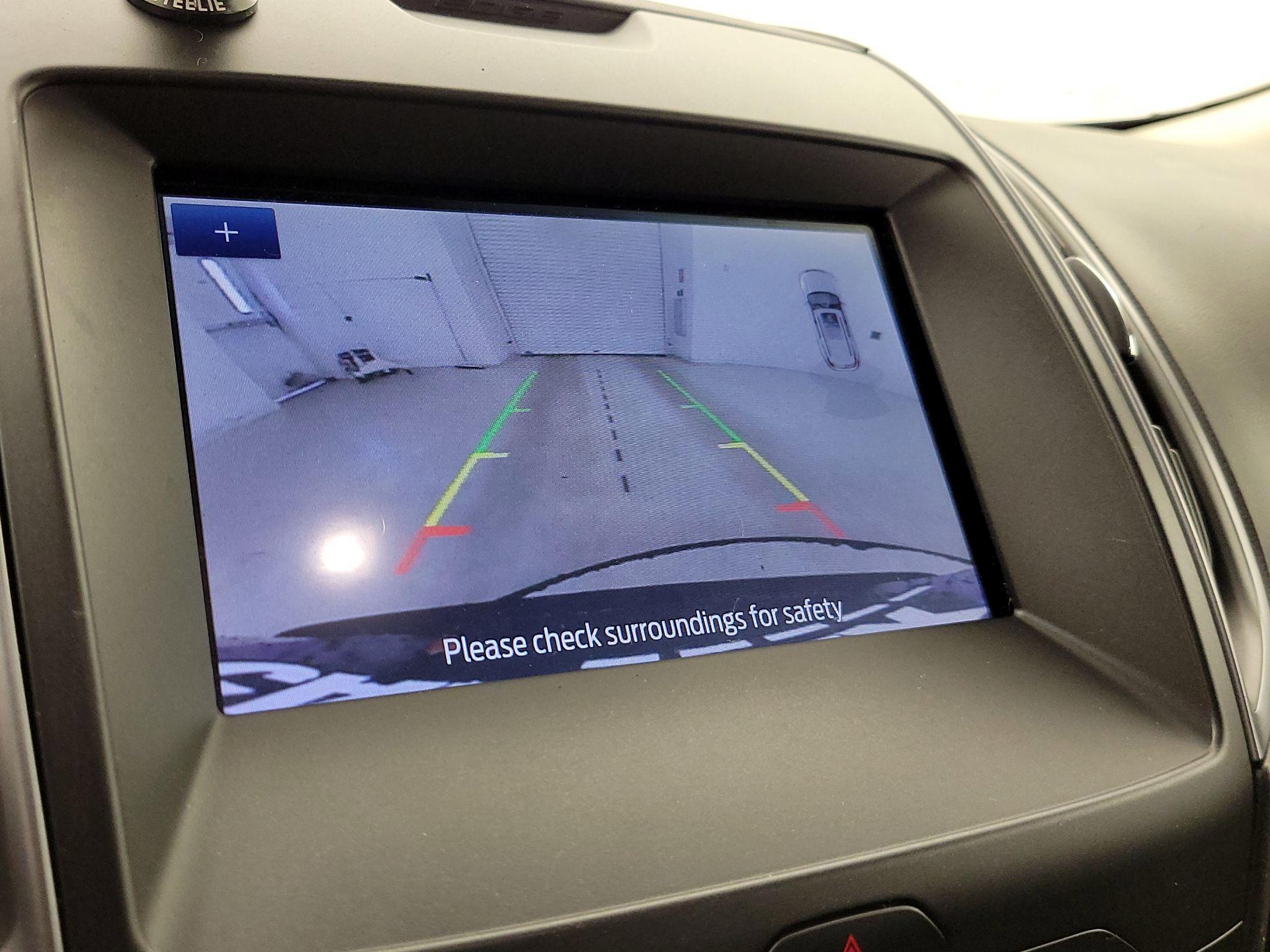 Thumbnail: 2020 Ford Edge - 14