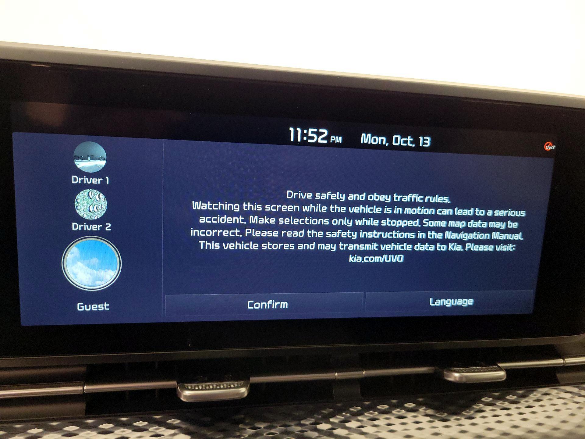 Thumbnail: 2022 Kia Carnival - 16