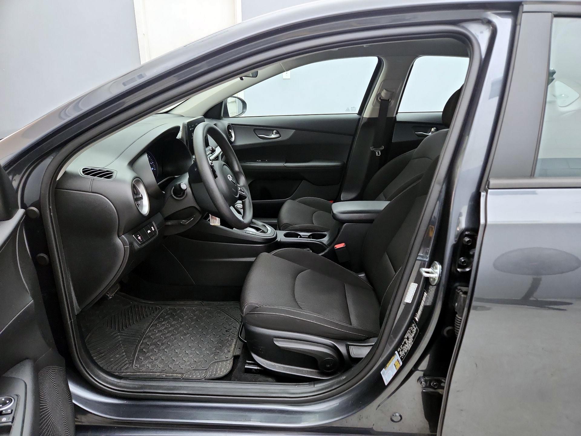 Thumbnail: 2021 Kia Forte - 11