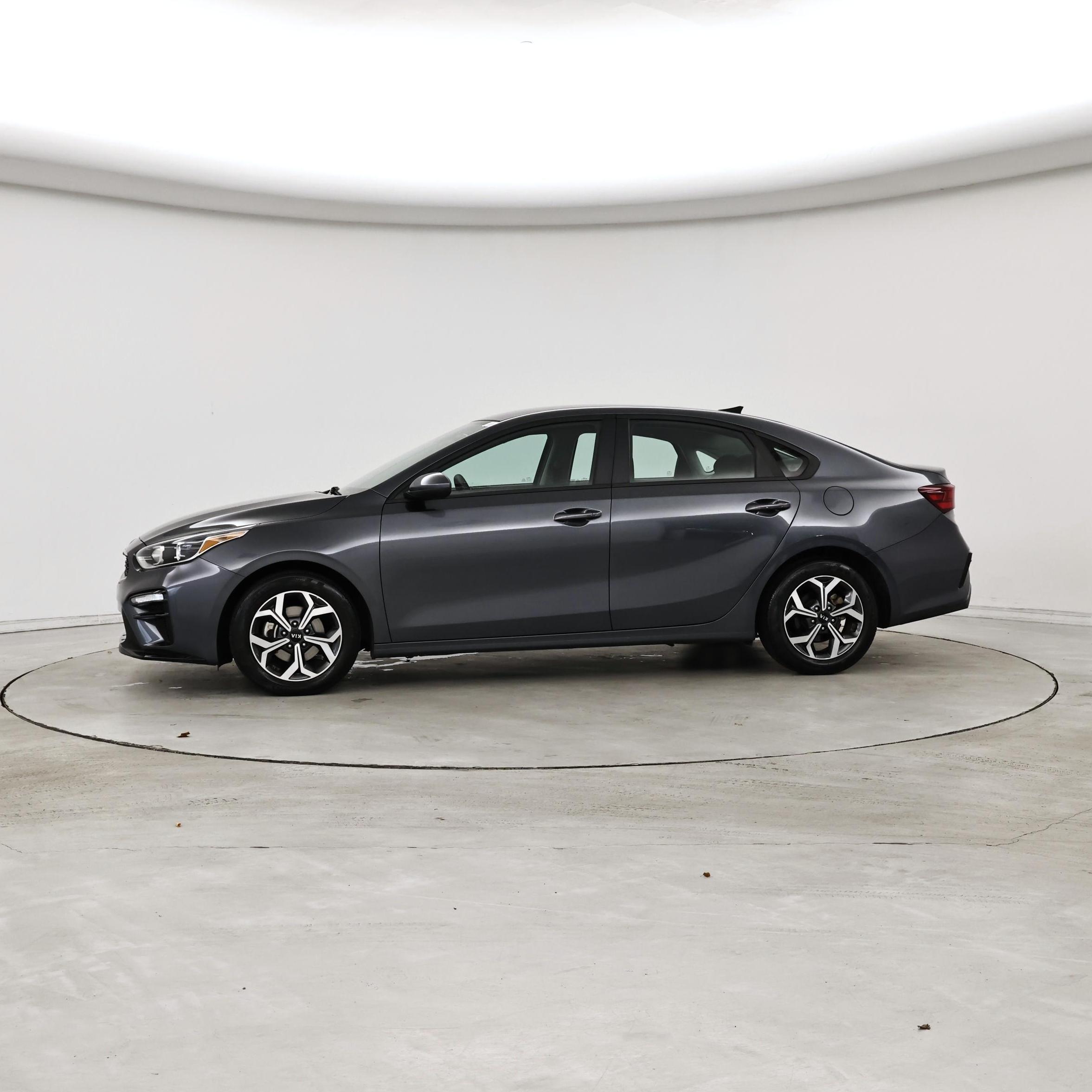 Thumbnail: 2021 Kia Forte - 3