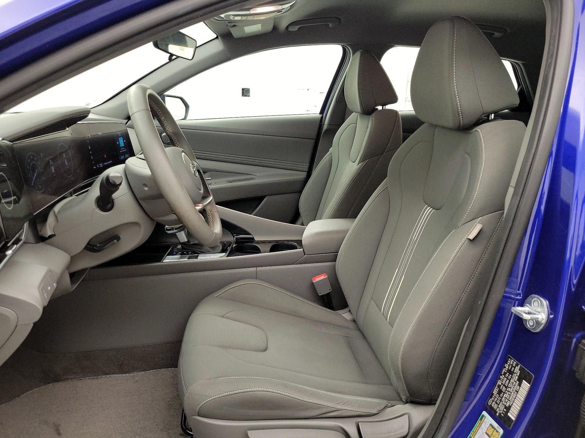 Thumbnail: 2023 Hyundai Elantra - 11