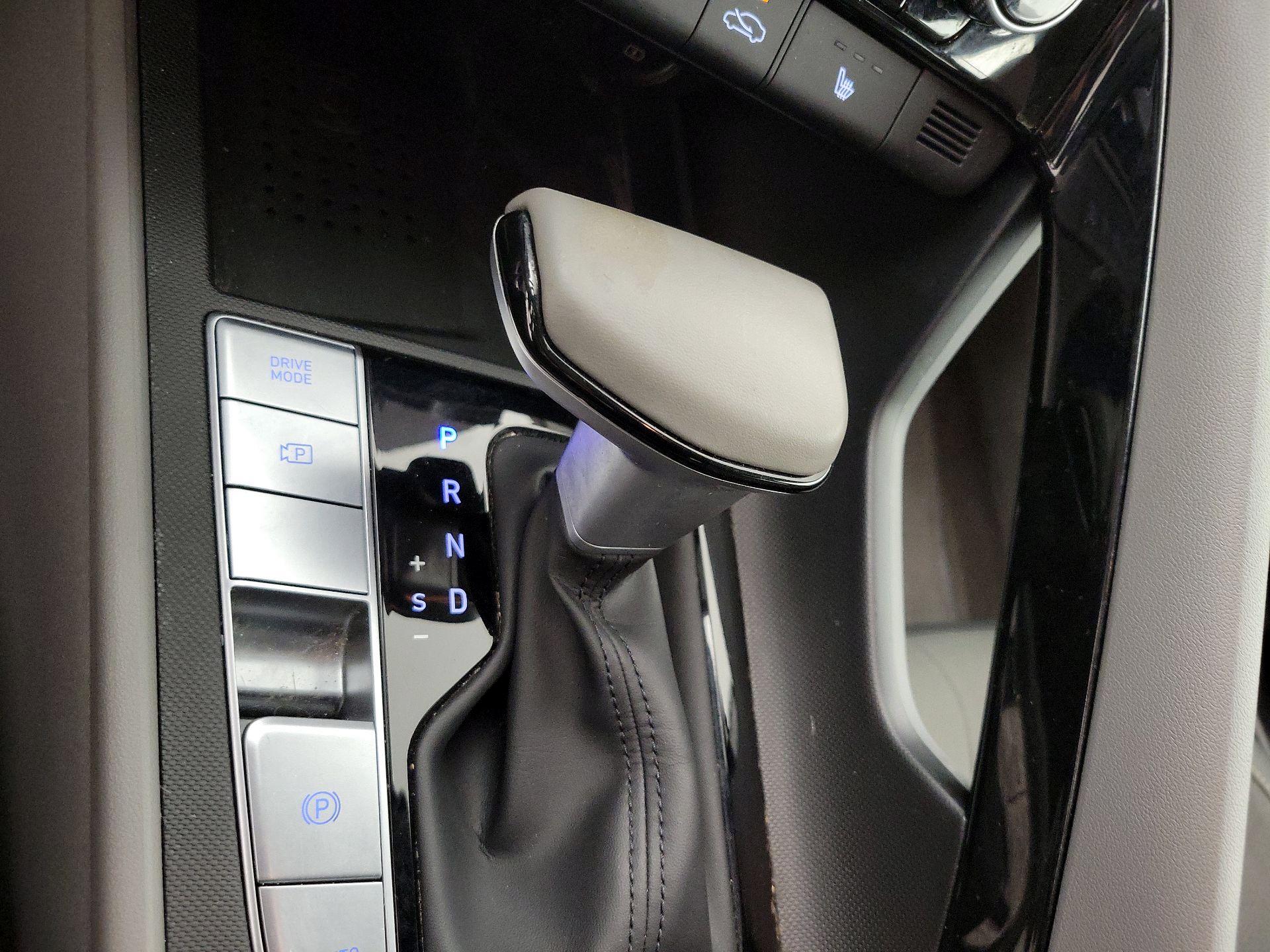 Thumbnail: 2023 Hyundai Elantra - 18