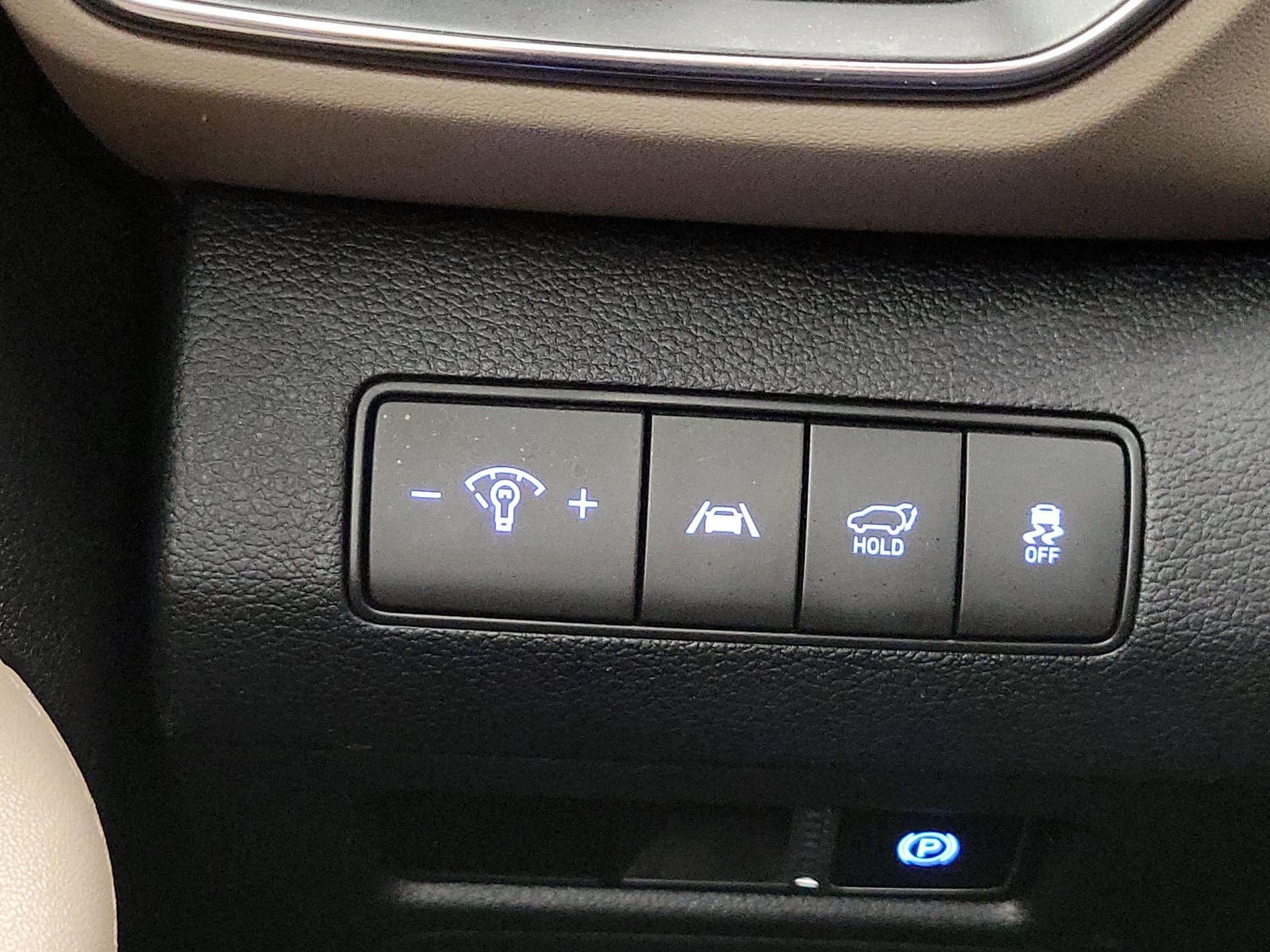 Thumbnail: 2023 Hyundai Santa Fe - 13