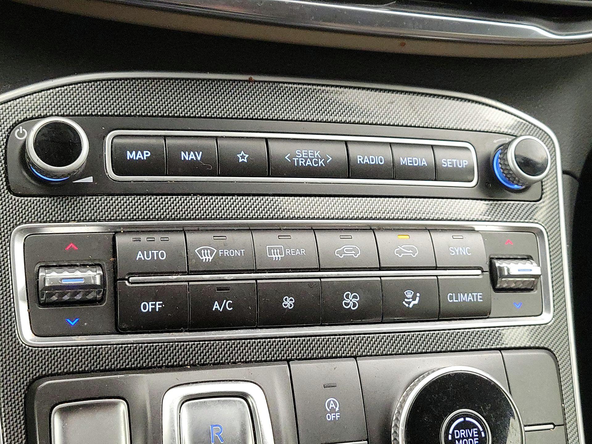 Thumbnail: 2023 Hyundai Santa Fe - 17