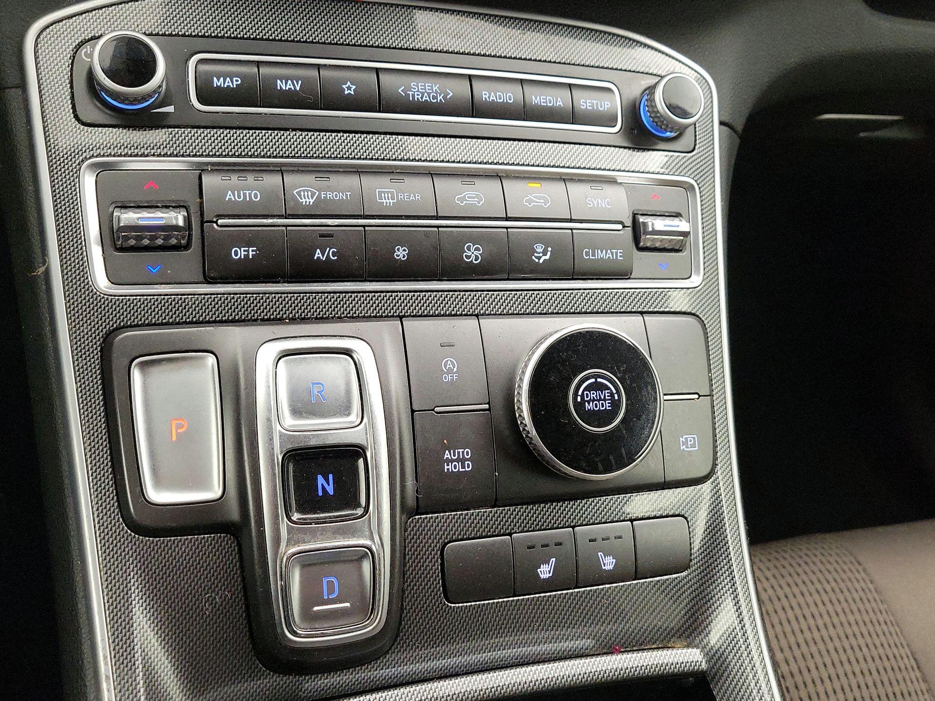 Thumbnail: 2023 Hyundai Santa Fe - 18