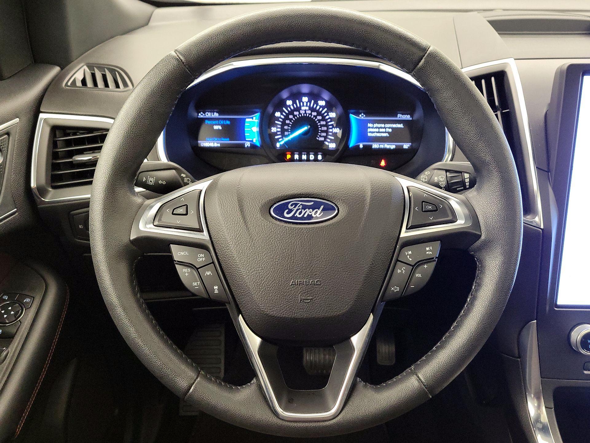 Thumbnail: 2021 Ford Edge - 10