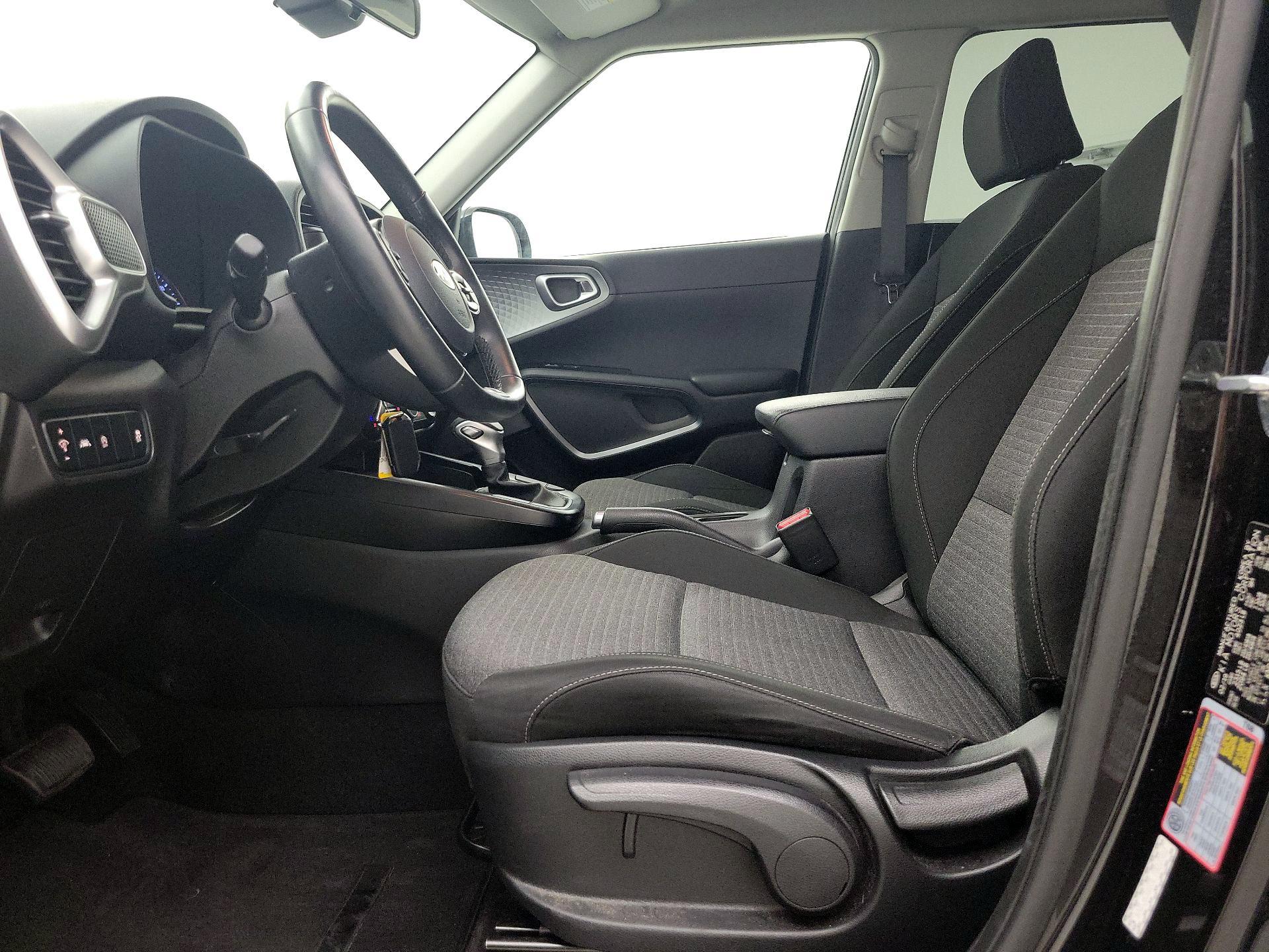 Thumbnail: 2020 Kia Soul - 11