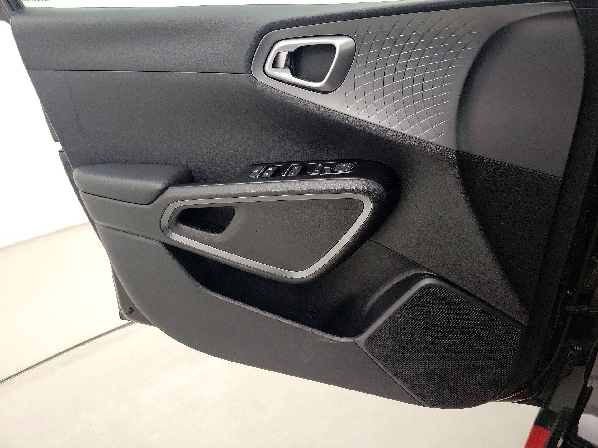 Thumbnail: 2020 Kia Soul - 12