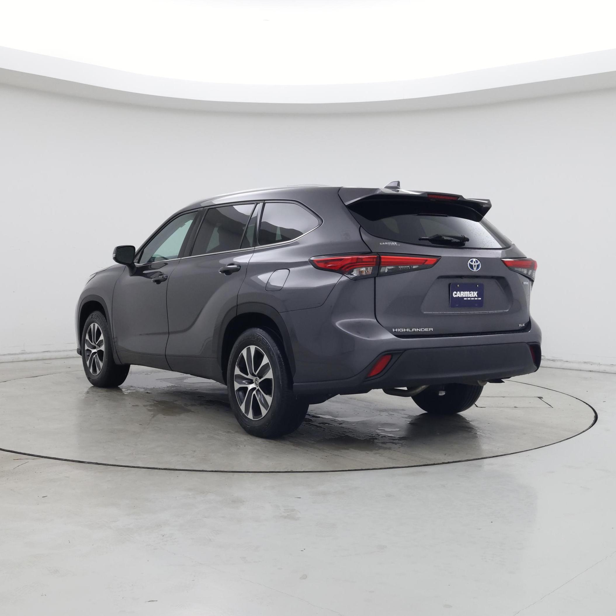 Thumbnail: 2022 Toyota Highlander - 2