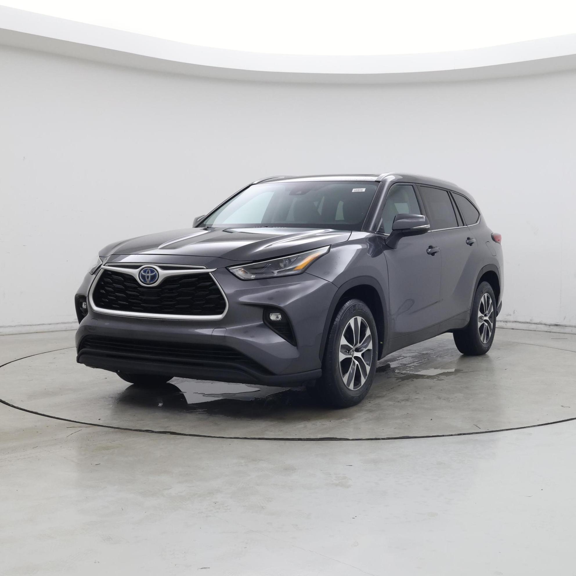 Thumbnail: 2022 Toyota Highlander - 4