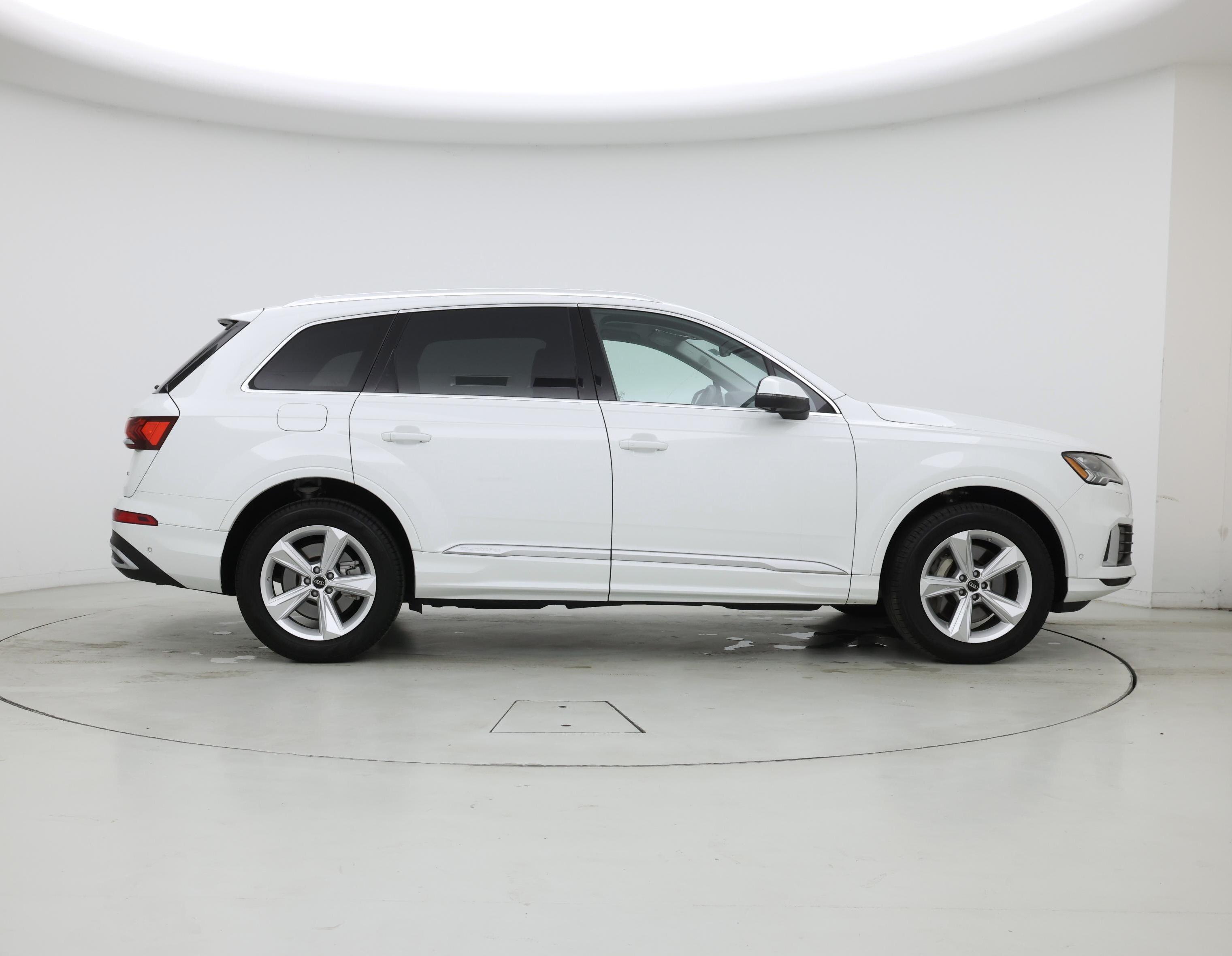 Thumbnail: 2023 Audi Q7 - 7