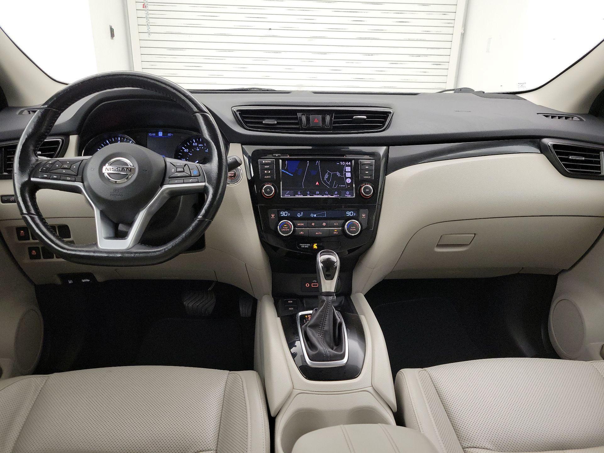 Thumbnail: 2022 Nissan Rogue Sport - 9