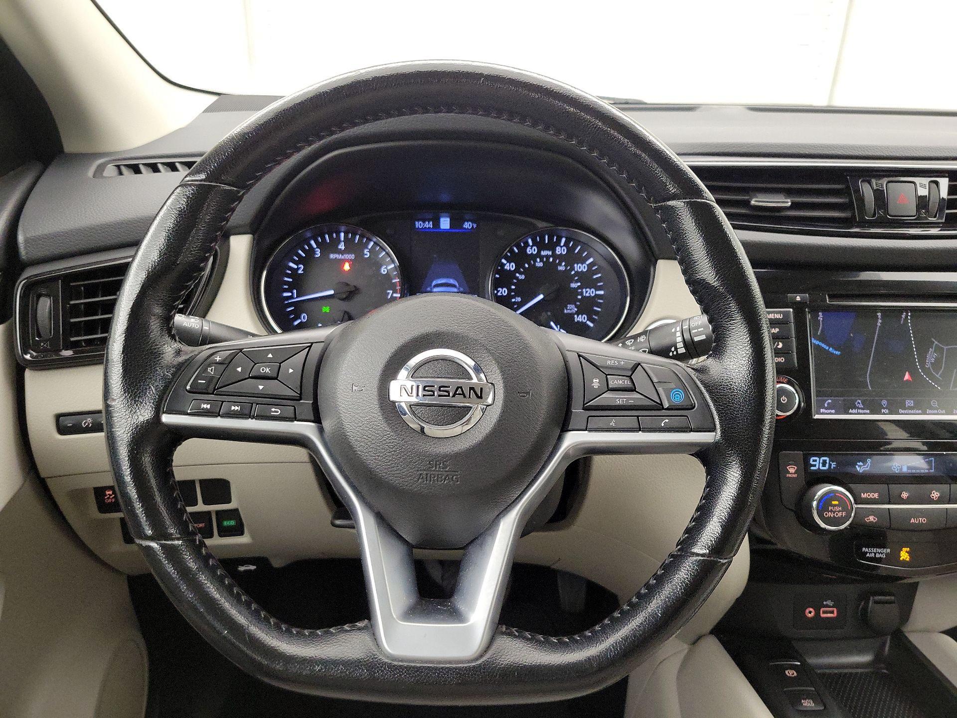 Thumbnail: 2022 Nissan Rogue Sport - 10