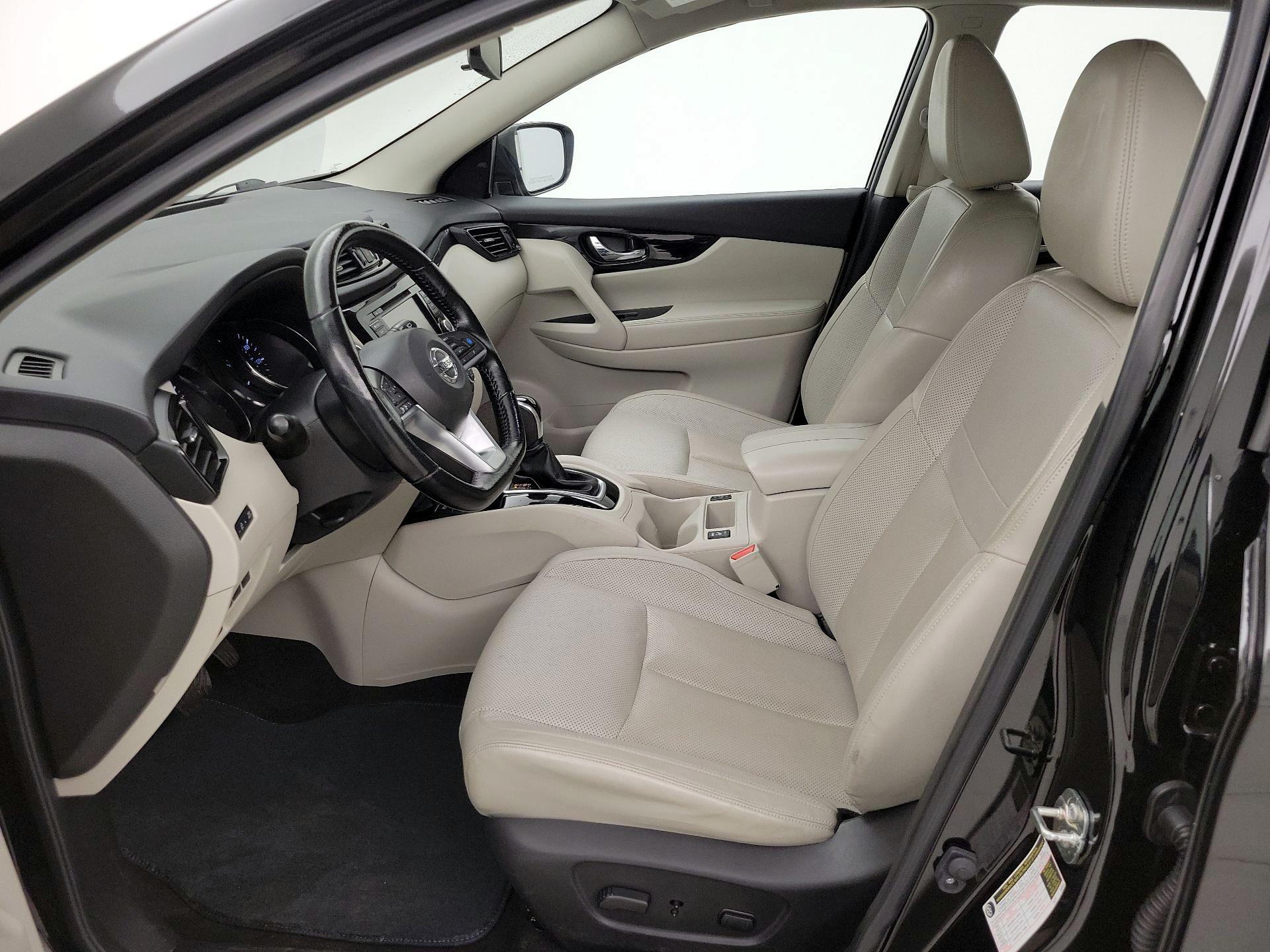 Thumbnail: 2022 Nissan Rogue Sport - 11