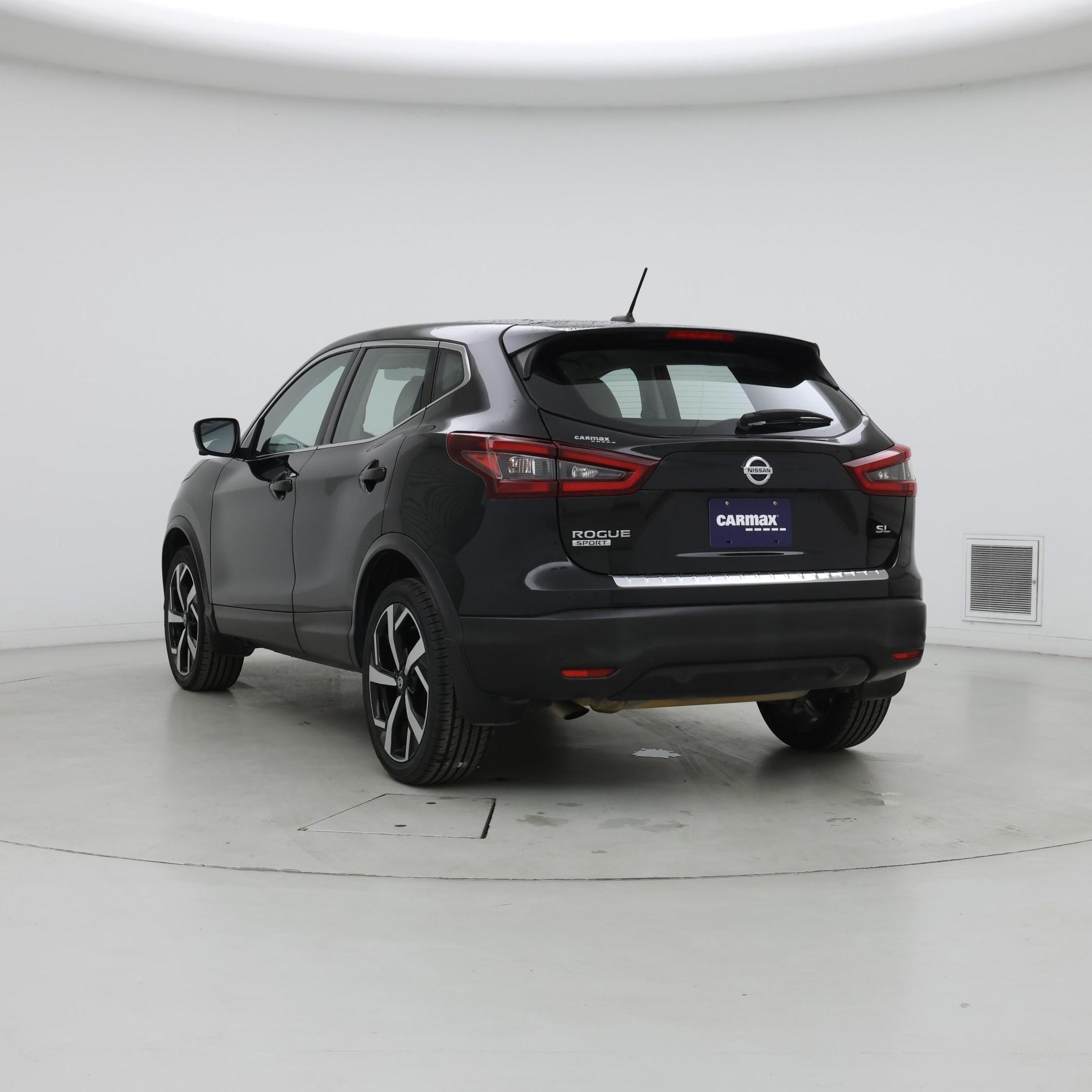 Thumbnail: 2022 Nissan Rogue Sport - 2